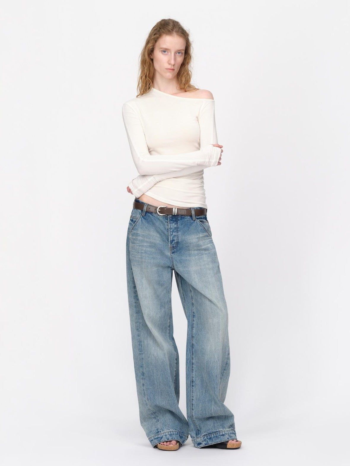 RUN TO THE FUTURE Vintage Wash Distressed Low Rise Loose Fit Women&