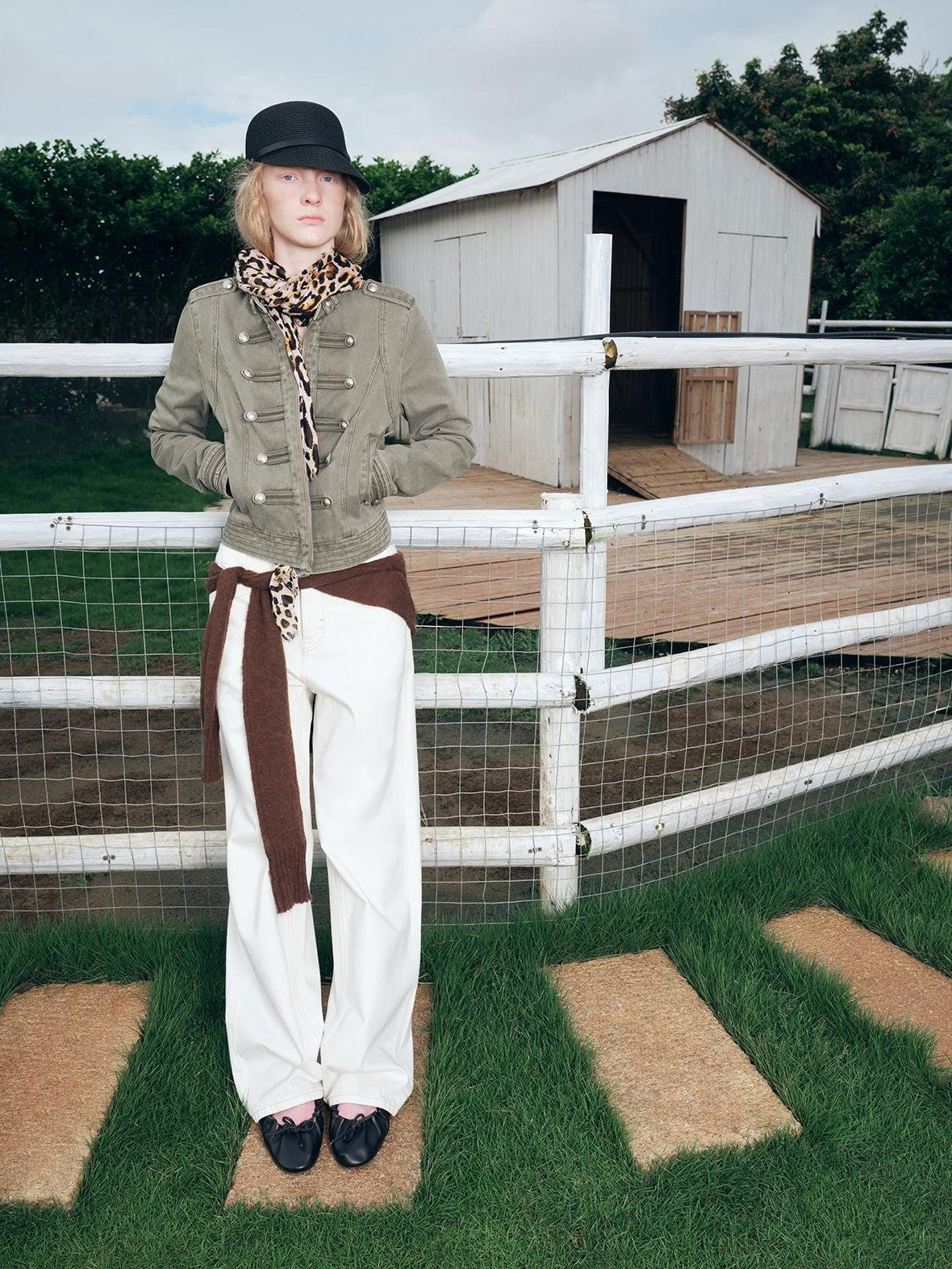 RUN TO THE FUTURE Vintage Washed Distressed Napoleon Women&