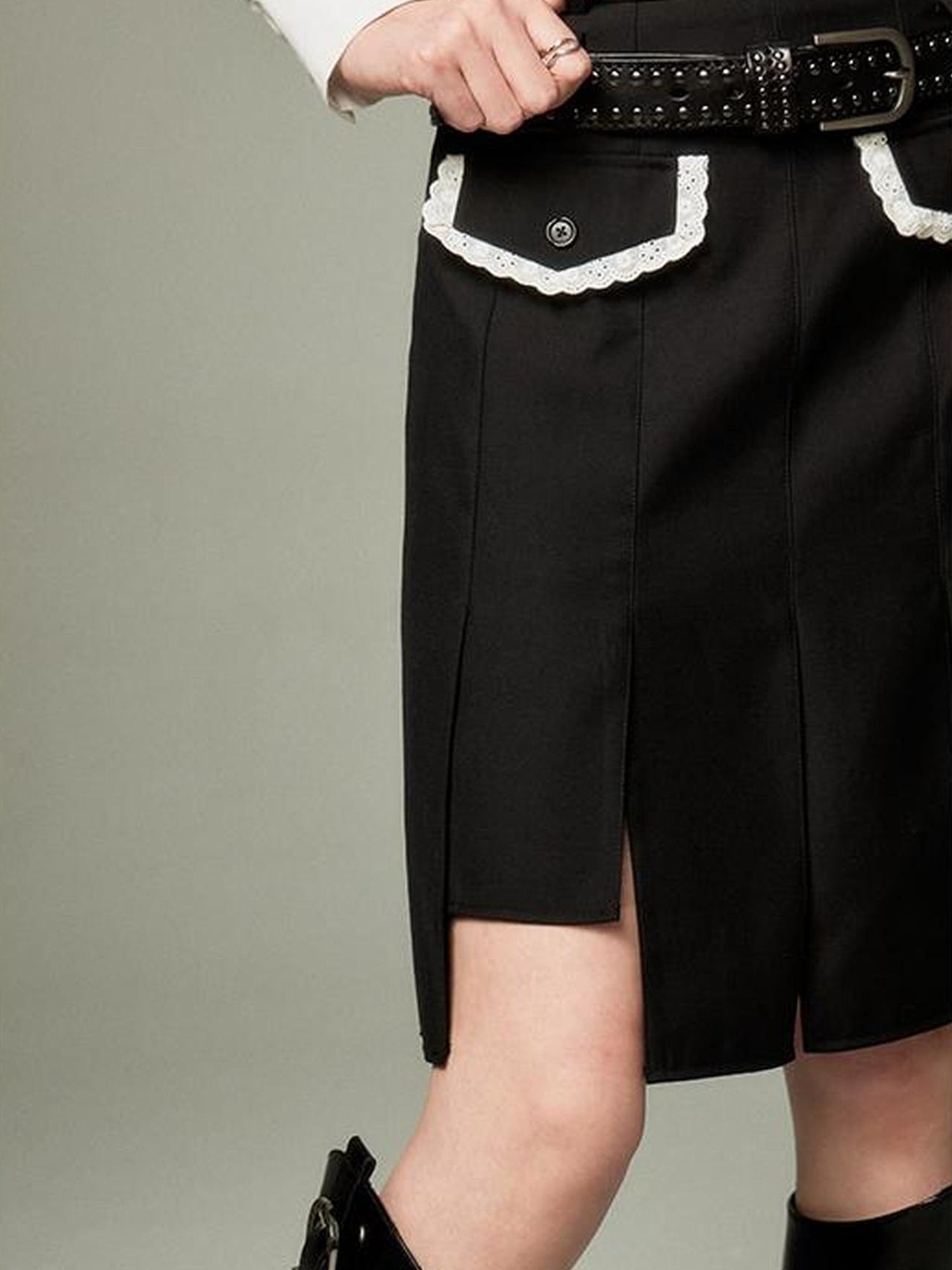 DIDDI MODA Rebel Academia Asymmetrical Pleated Skirt