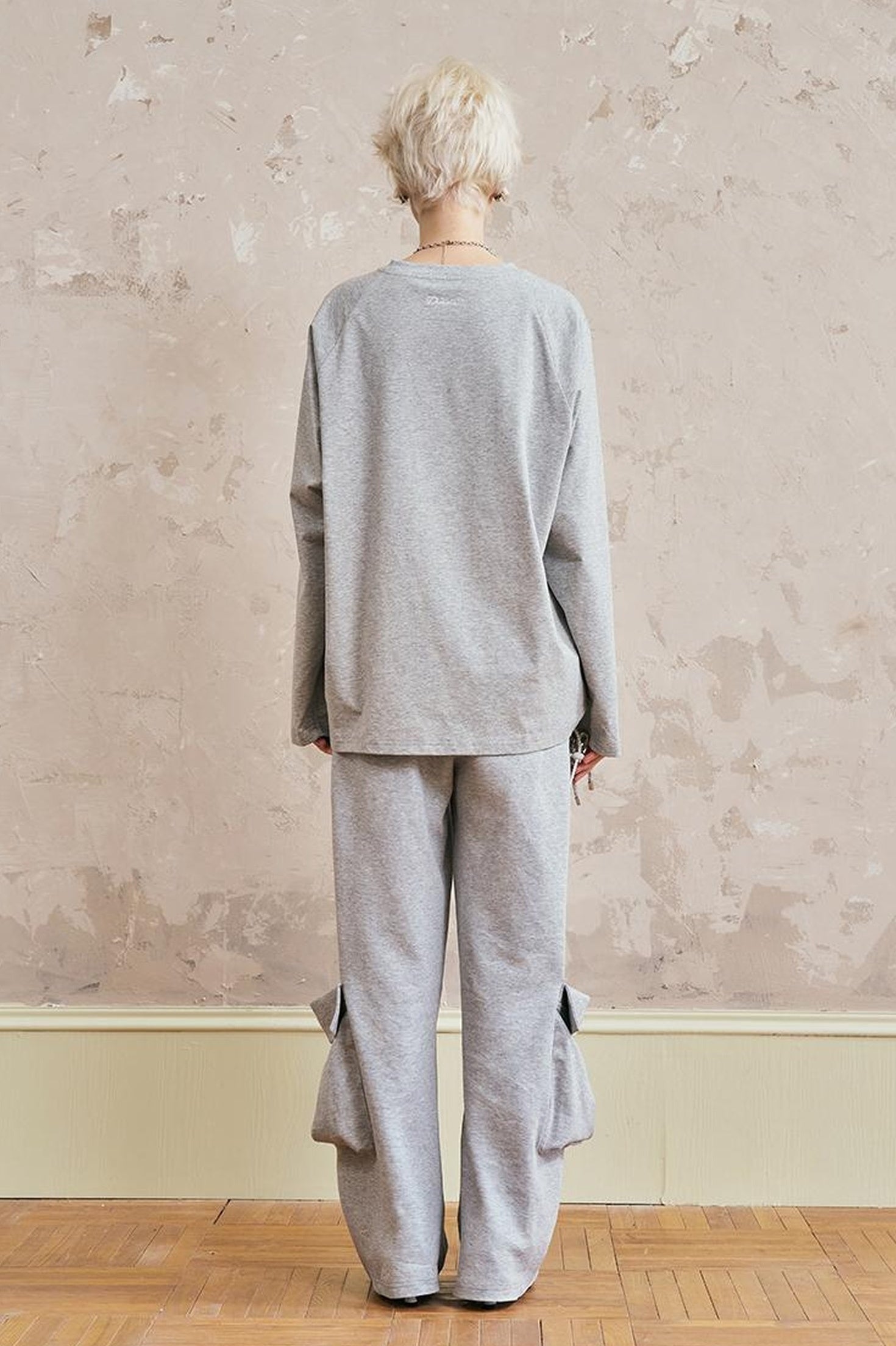 DIDDI MODA Relaxed Cargo Jogger With Embroidered Grapes