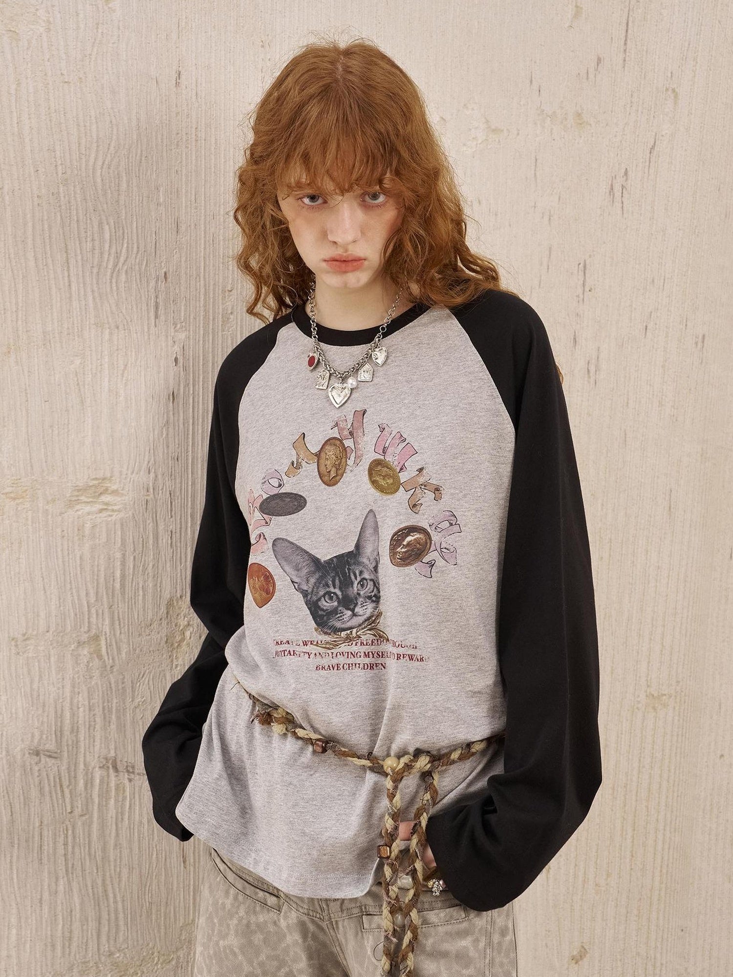 DIDDI MODA Retro Cat Coin Raglan Sleeve Tee