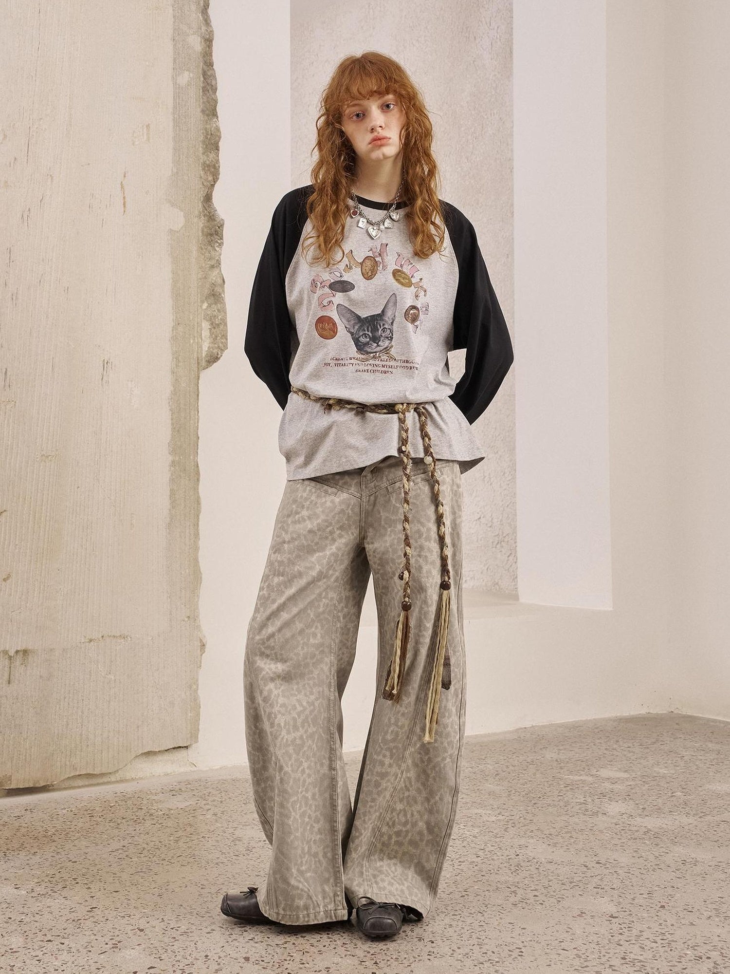 DIDDI MODA Retro Cat Coin Raglan Sleeve Tee