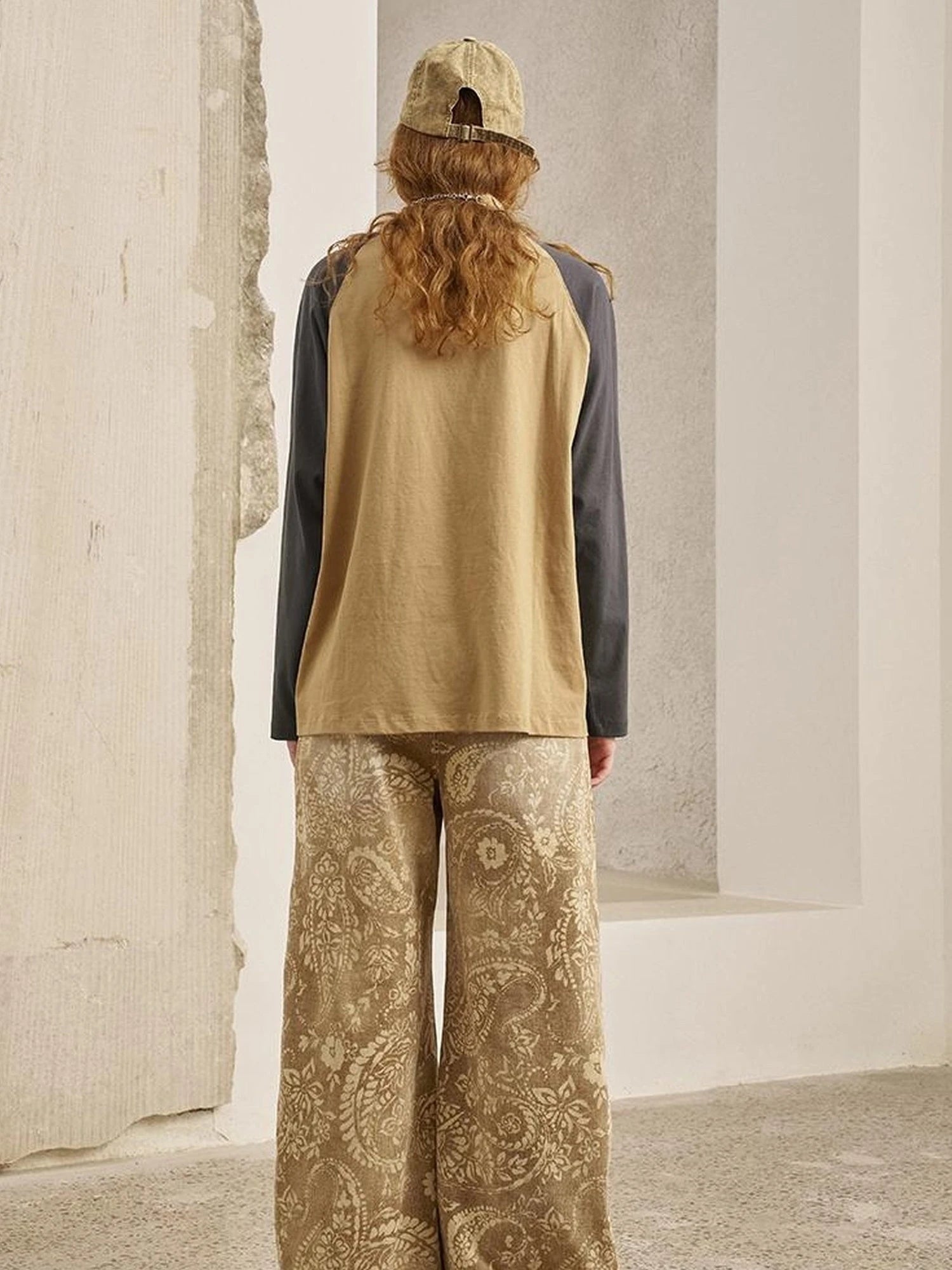 Retro Cat Coin Raglan Sleeve Tee