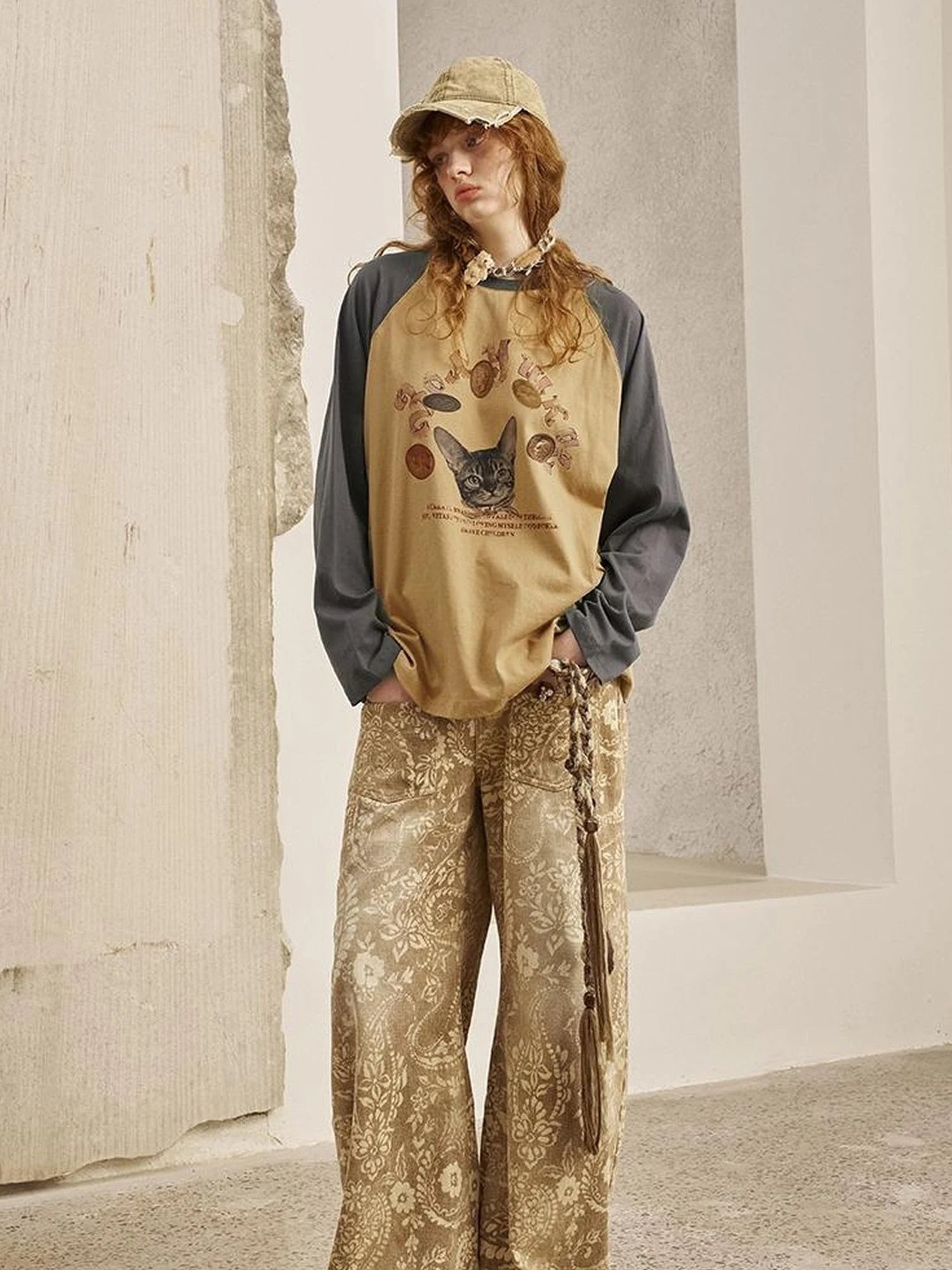 Retro Cat Coin Raglan Sleeve Tee