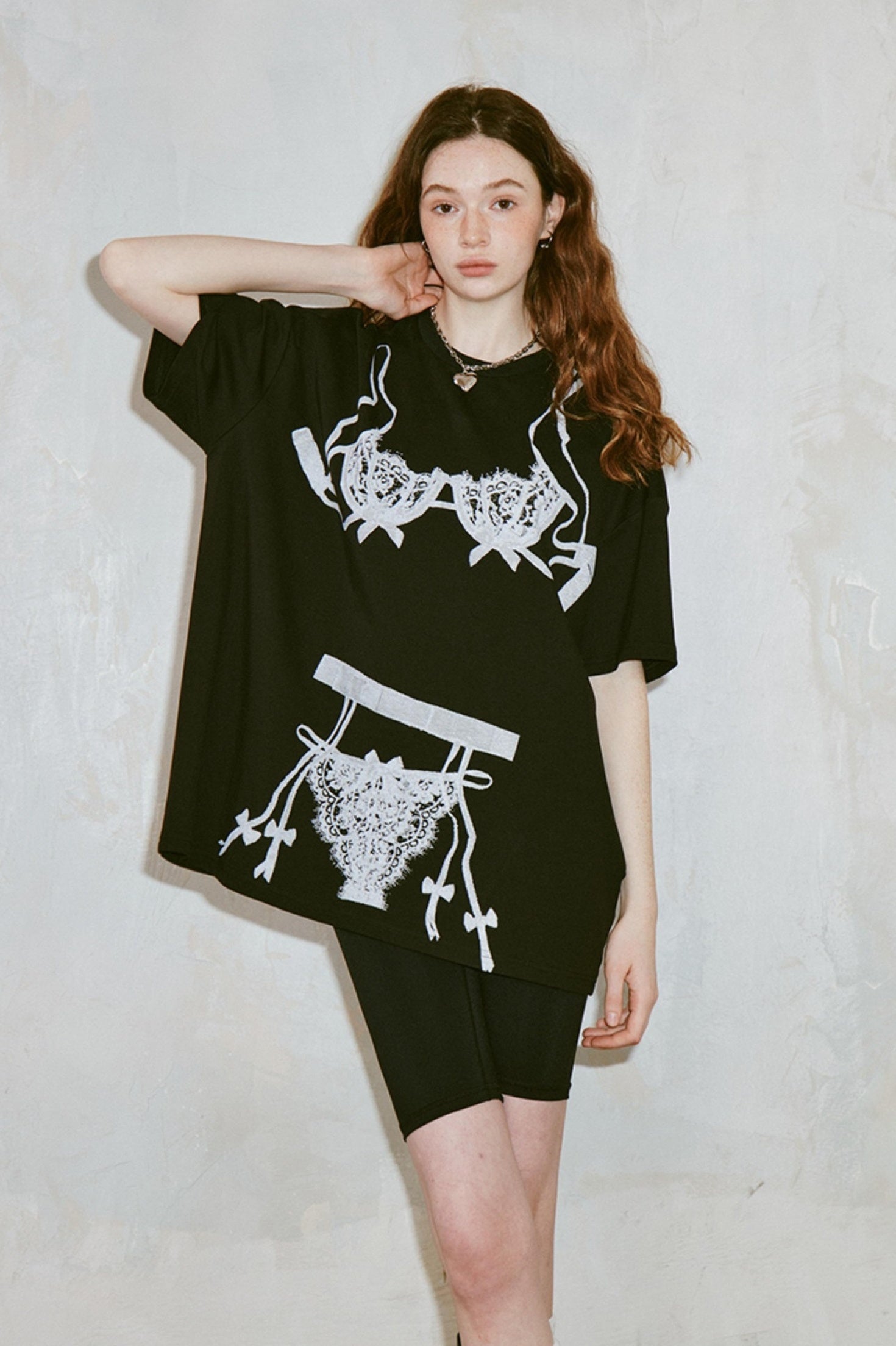 DIDDI MODA Retro Illusion Lingerie Print Relaxed Tee