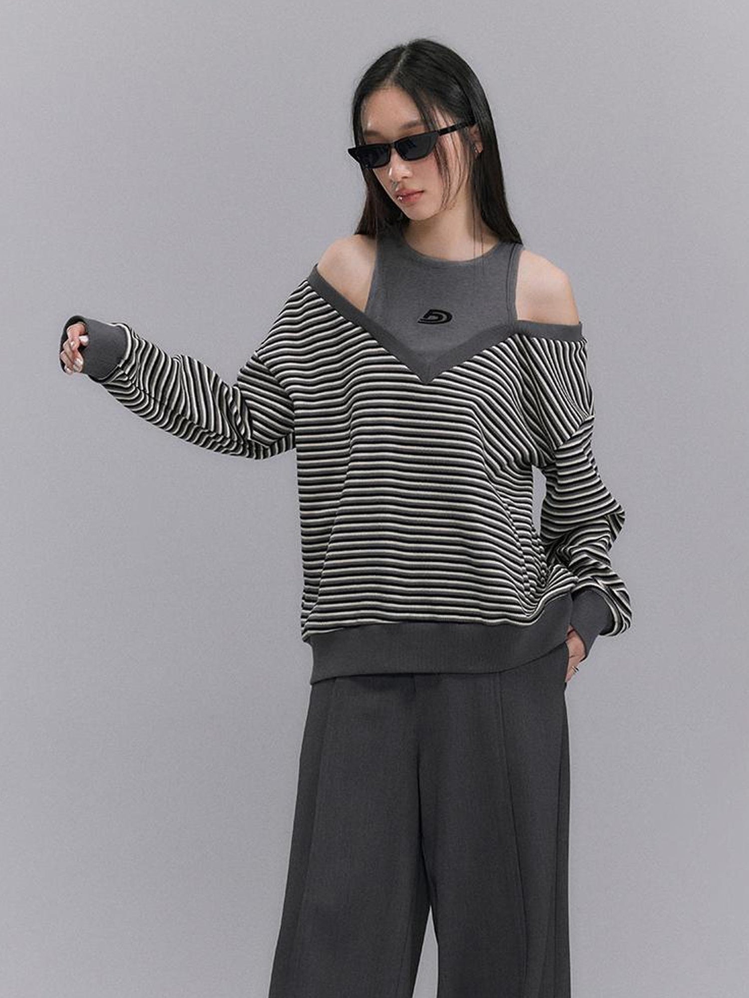 DIDDI MODA Retro Stripe Off Shoulder V Neck Sweatshirt
