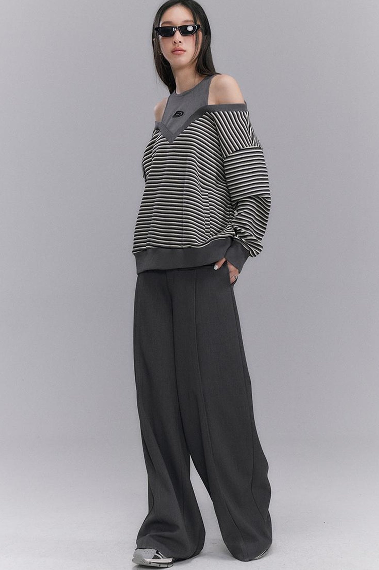 DIDDI MODA Retro Stripe Off Shoulder V Neck Sweatshirt