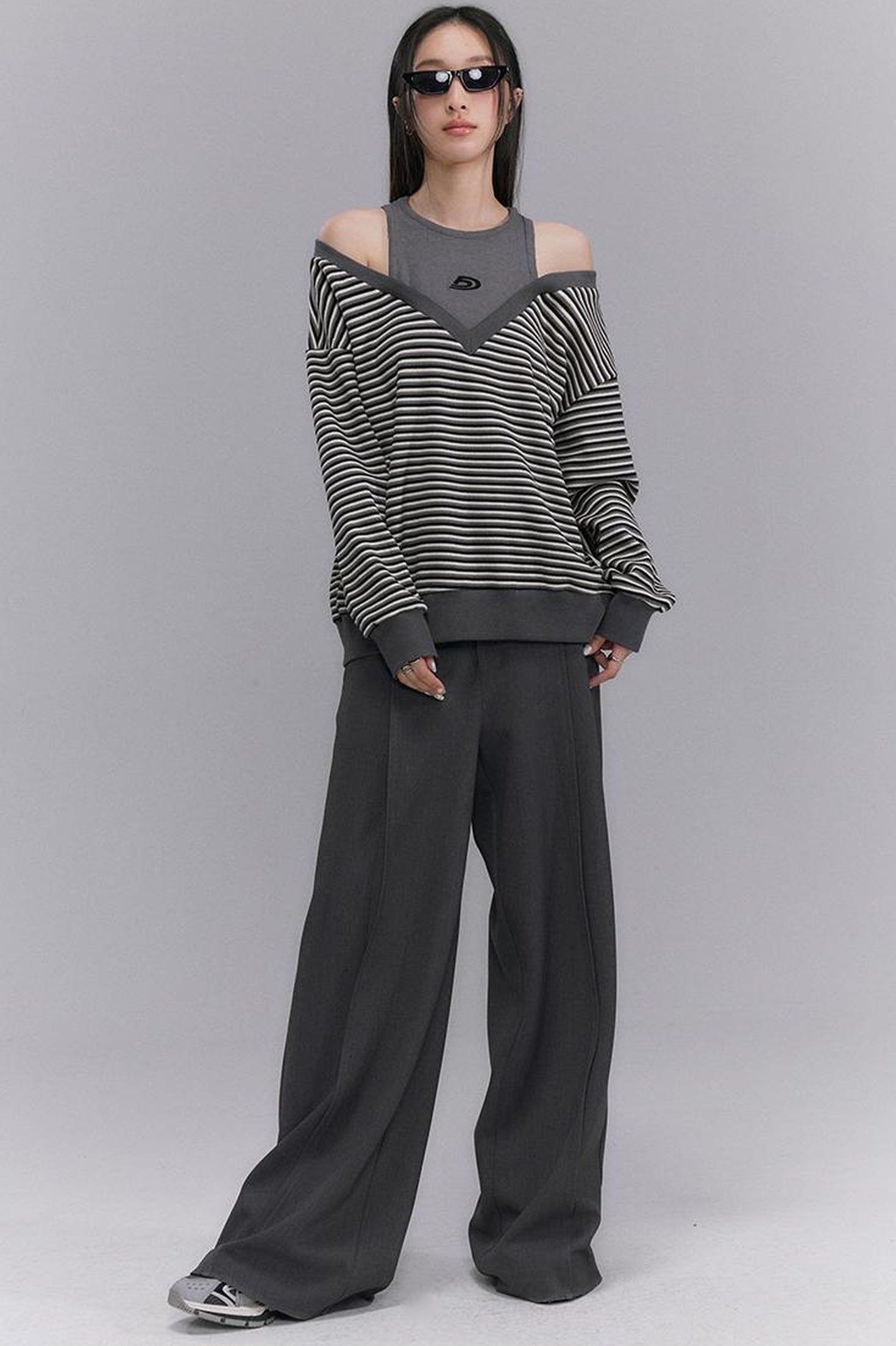 DIDDI MODA Retro Stripe Off Shoulder V Neck Sweatshirt
