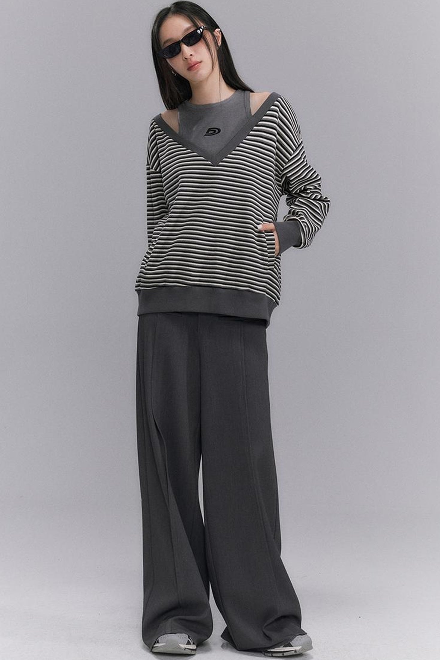 DIDDI MODA Retro Stripe Off Shoulder V Neck Sweatshirt