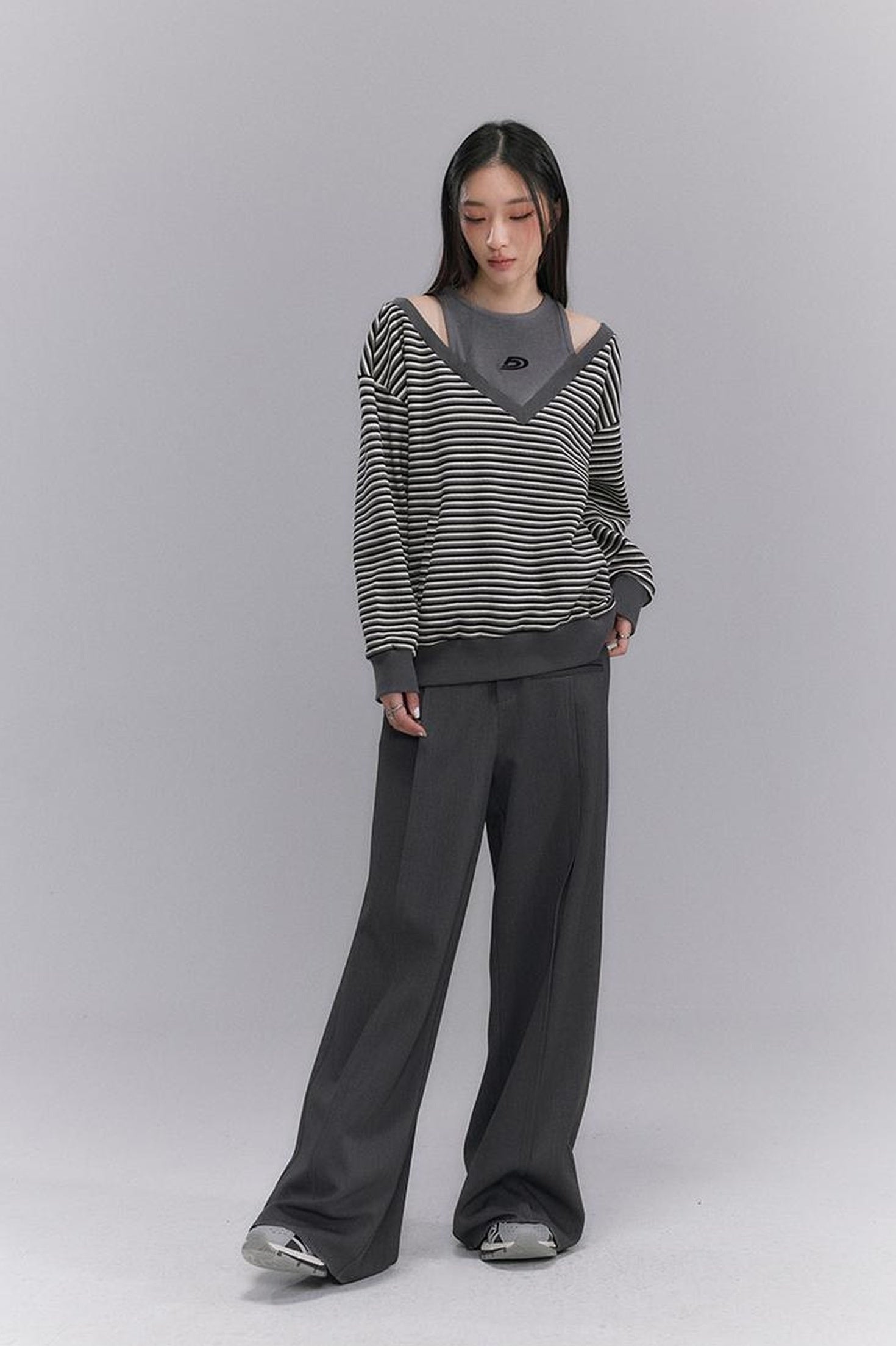DIDDI MODA Retro Stripe Off Shoulder V Neck Sweatshirt