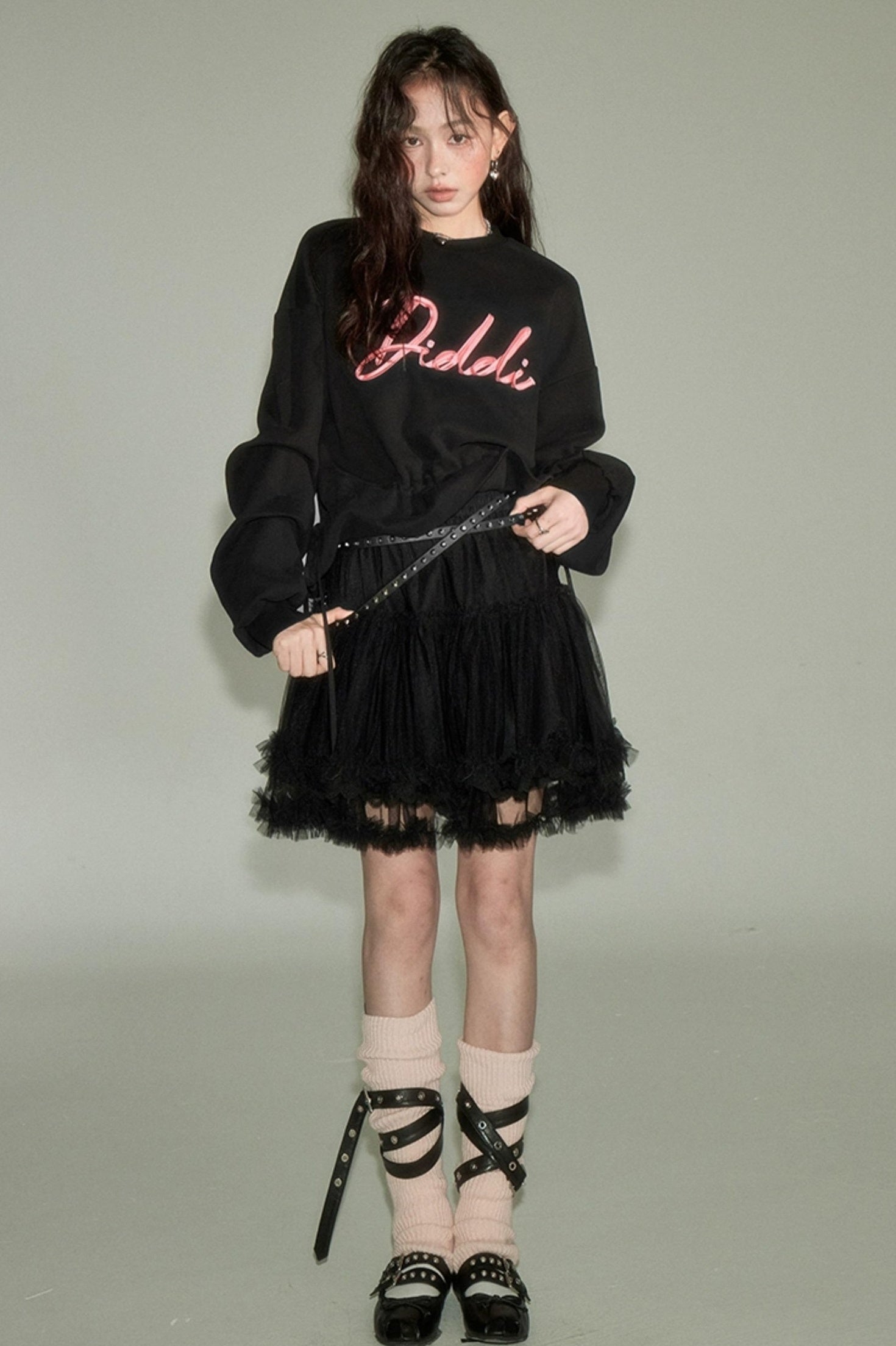 DIDDI MODA Ribbon Embroidered Cropped Sweatshirt With Stacked Sleeves