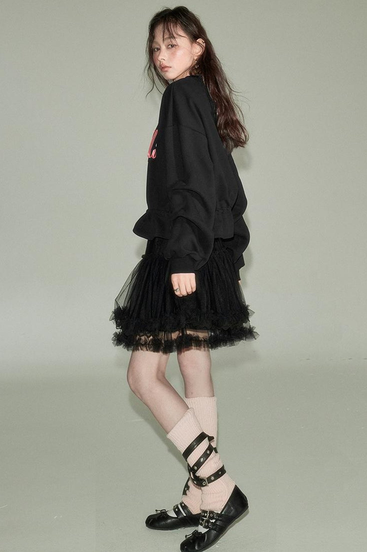 DIDDI MODA Ribbon Embroidered Cropped Sweatshirt With Stacked Sleeves