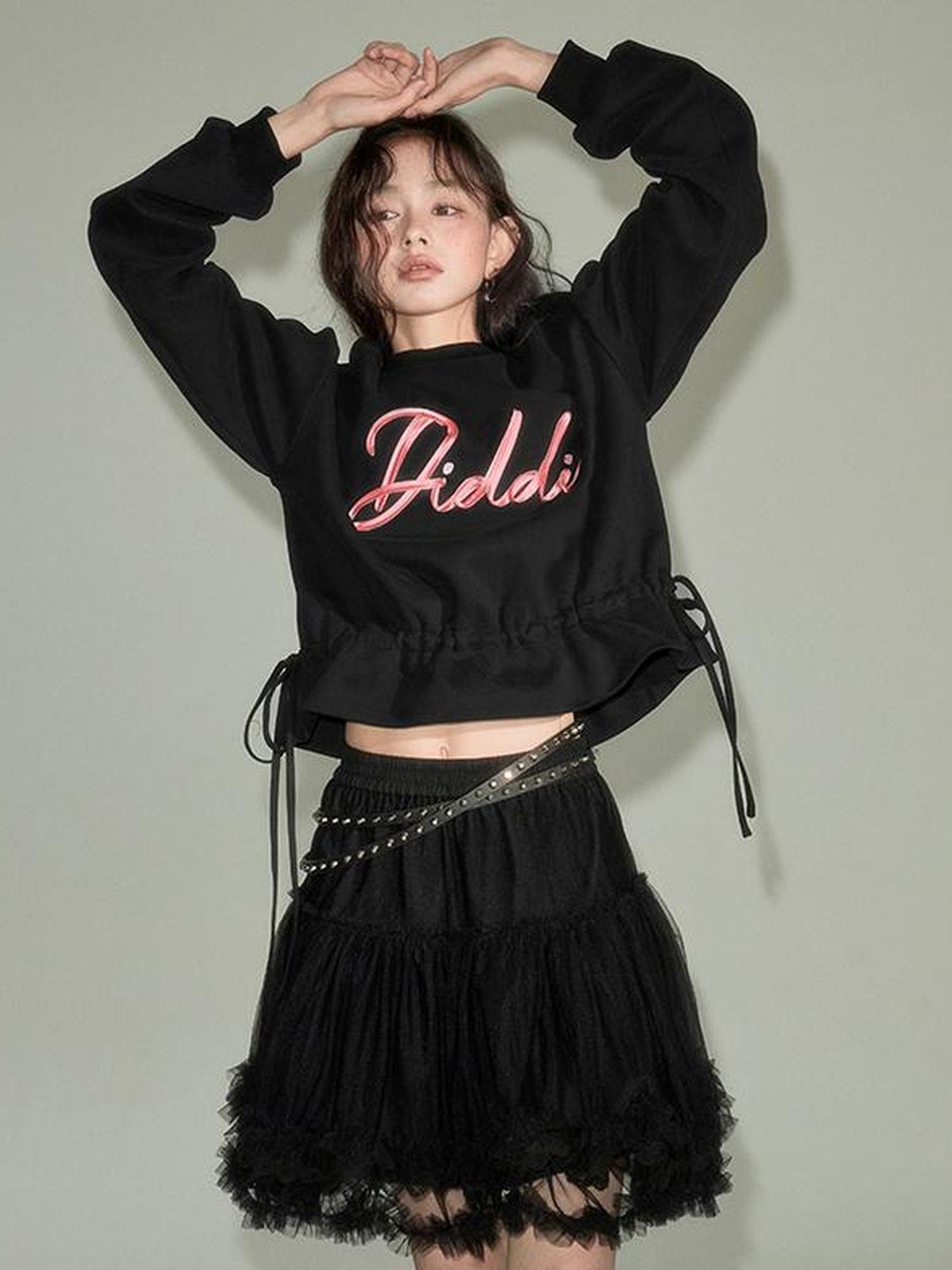 DIDDI MODA Ribbon Embroidered Cropped Sweatshirt With Stacked Sleeves