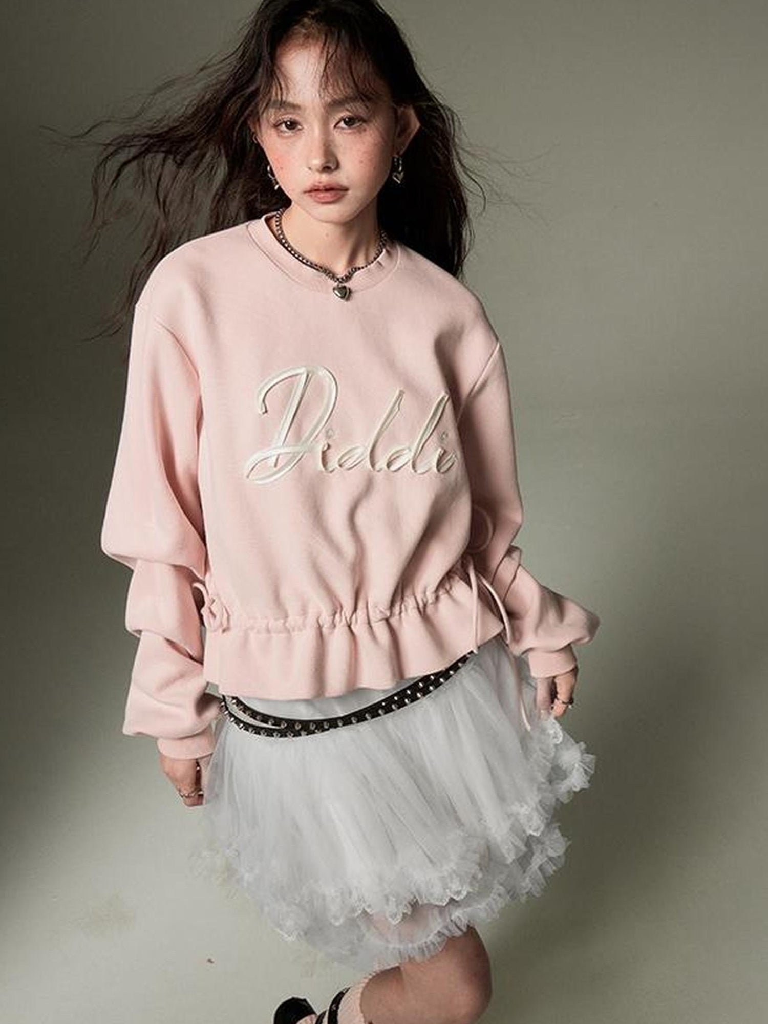 DIDDI MODA Ribbon Embroidered Cropped Sweatshirt With Stacked Sleeves