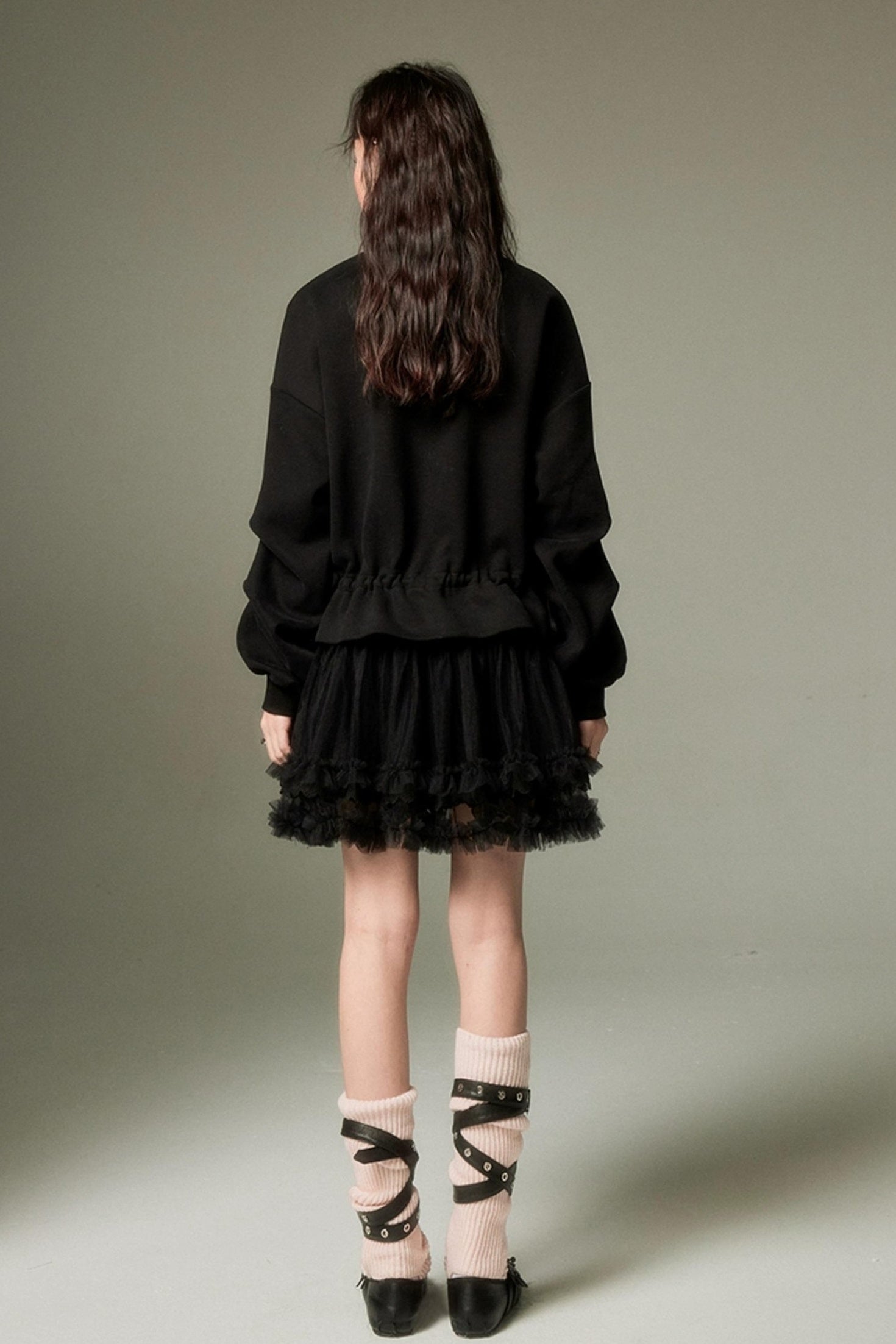 DIDDI MODA Ribbon Embroidered Cropped Sweatshirt With Stacked Sleeves