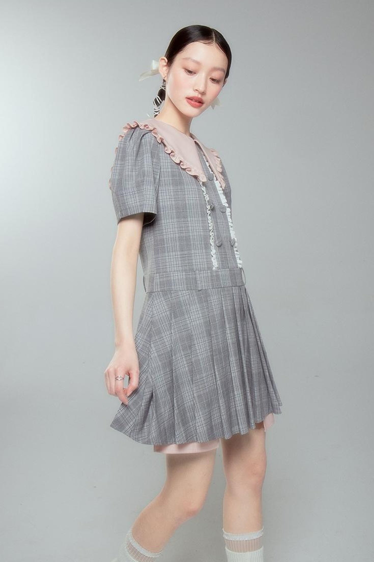 DIDDI MODA Romantic Lace Peter Pan Collar Summer Waist Defining Mini Dress