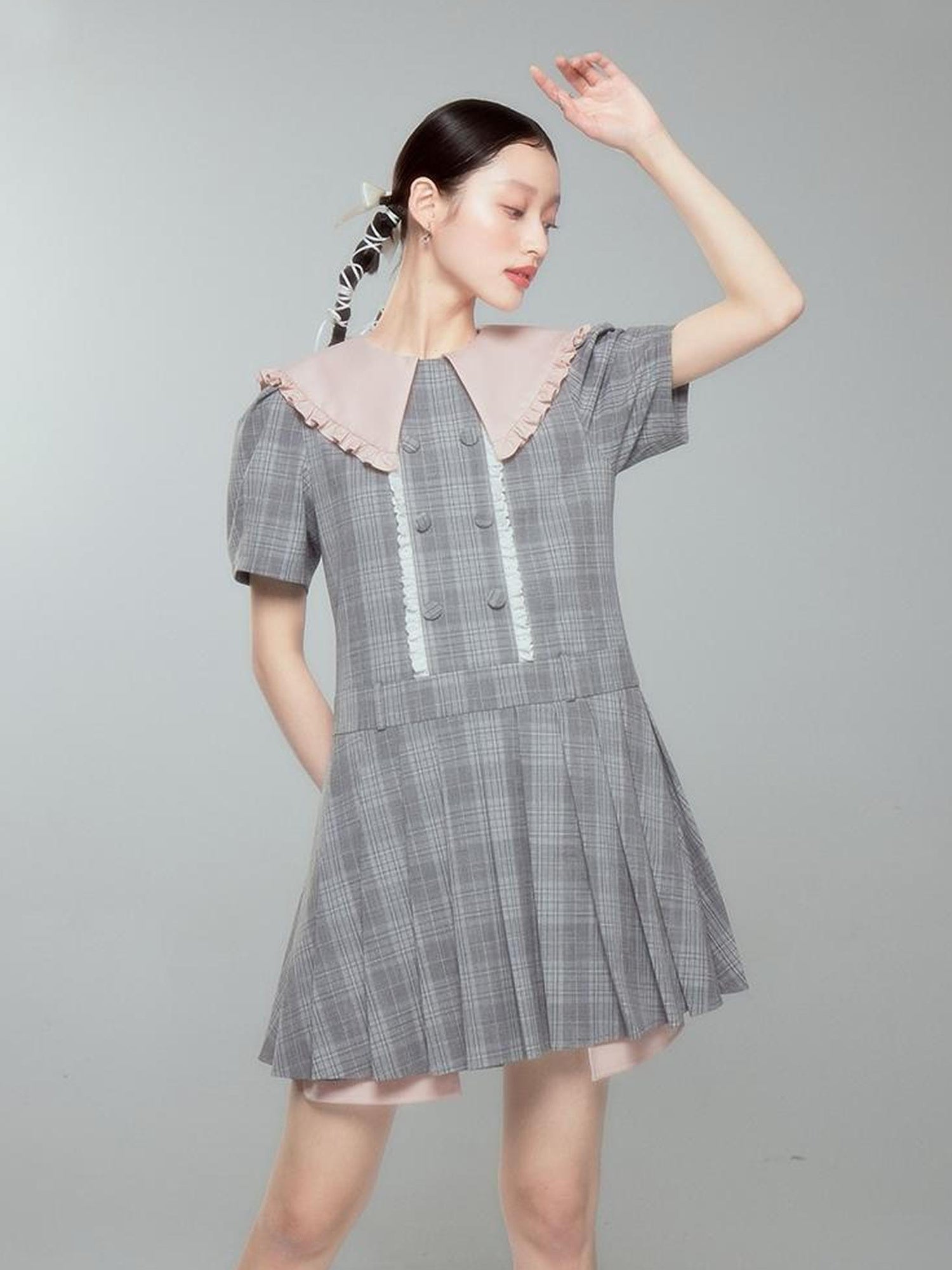 DIDDI MODA Romantic Lace Peter Pan Collar Summer Waist Defining Mini Dress