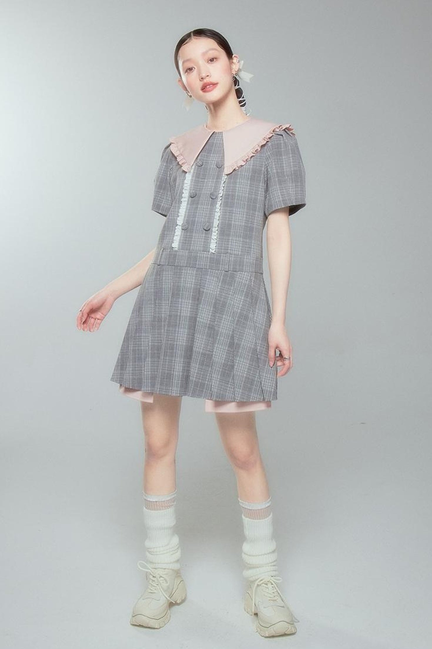 DIDDI MODA Romantic Lace Peter Pan Collar Summer Waist Defining Mini Dress