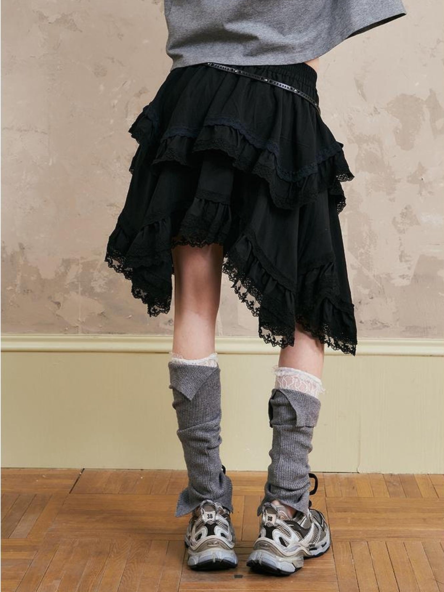 DIDDI MODA Romantic Lace Tiered Asymmetrical Midi Skirt