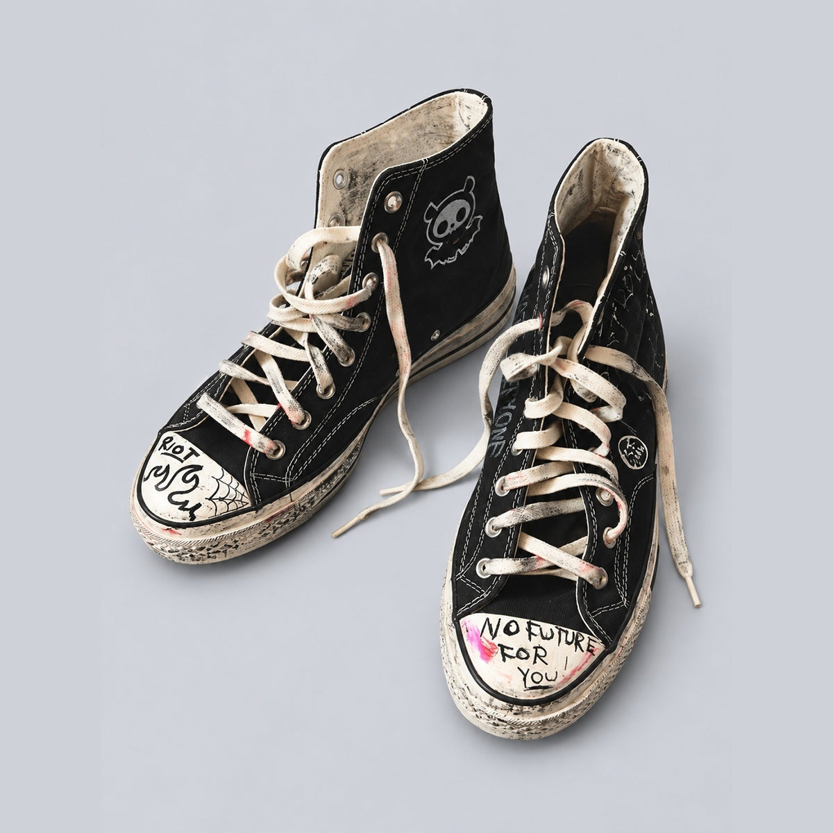 Rs_by_RebelSeed_Embroidery_Graffiti_Hand_Painted_Distressed_Women&