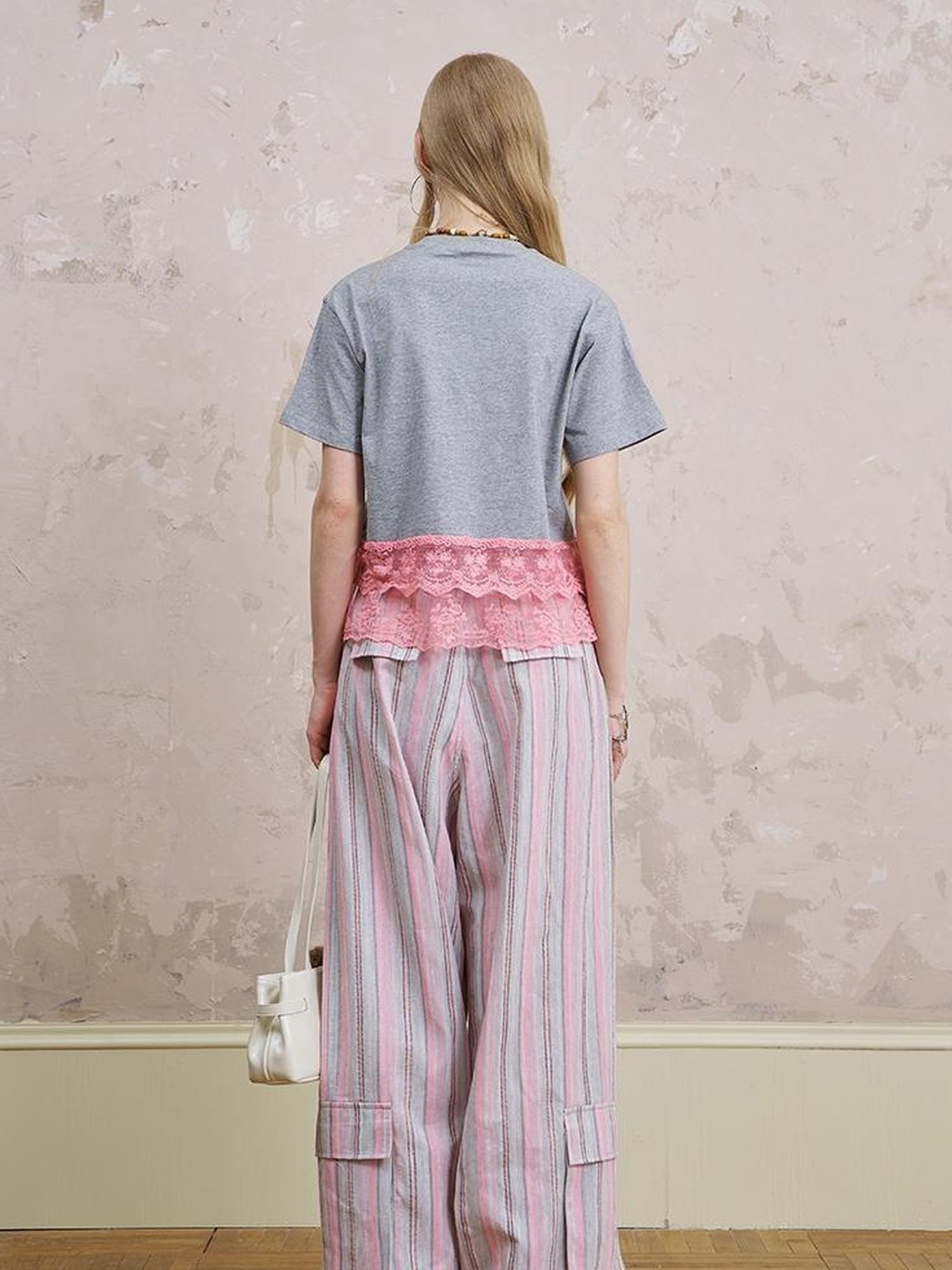 DIDDI MODA Running Dog Lace Trim Cotton Tee