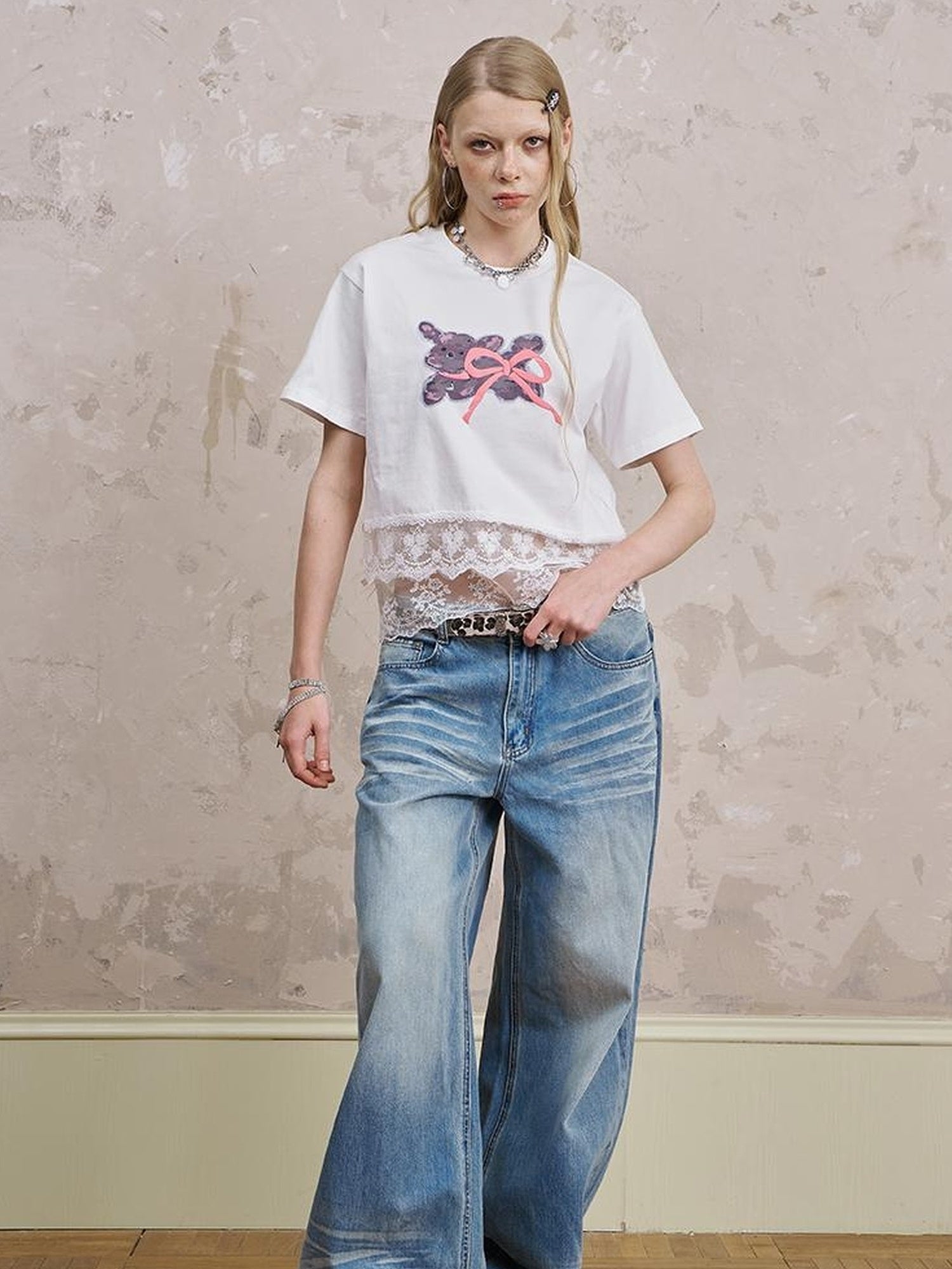 DIDDI MODA Running Dog Lace Trim Cotton Tee