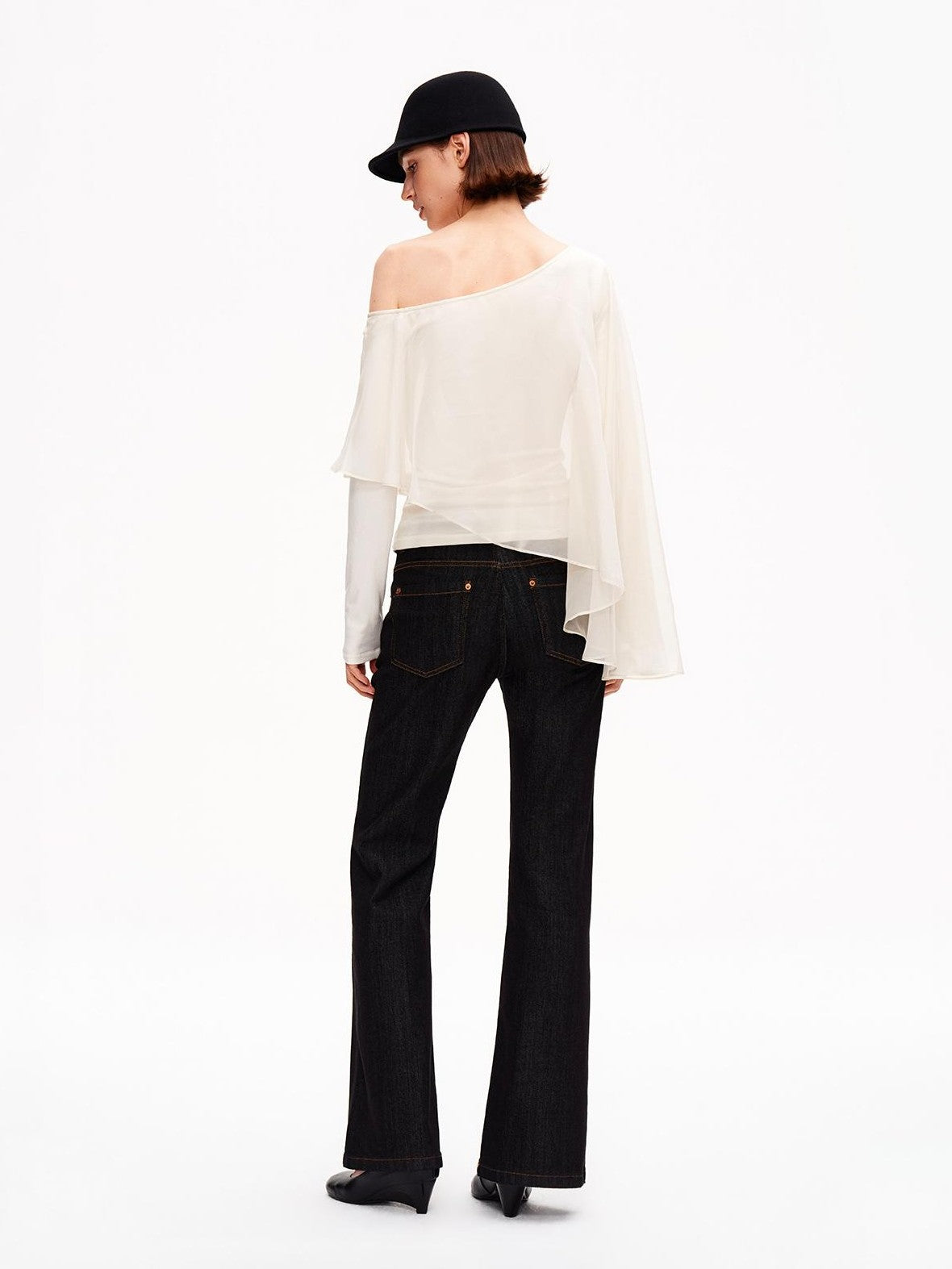 STRIKE A POSE Asymmetric Bell Sleeve Knit Women&