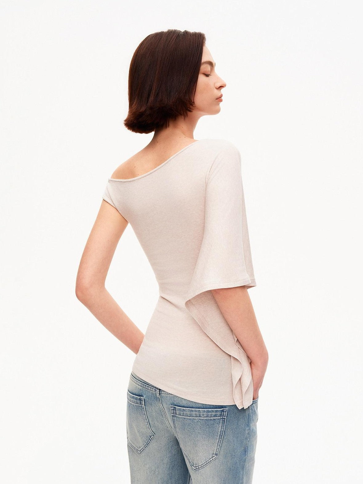 STRIKE A POSE Asymmetric Slanted Knit Short Sleeve Women&