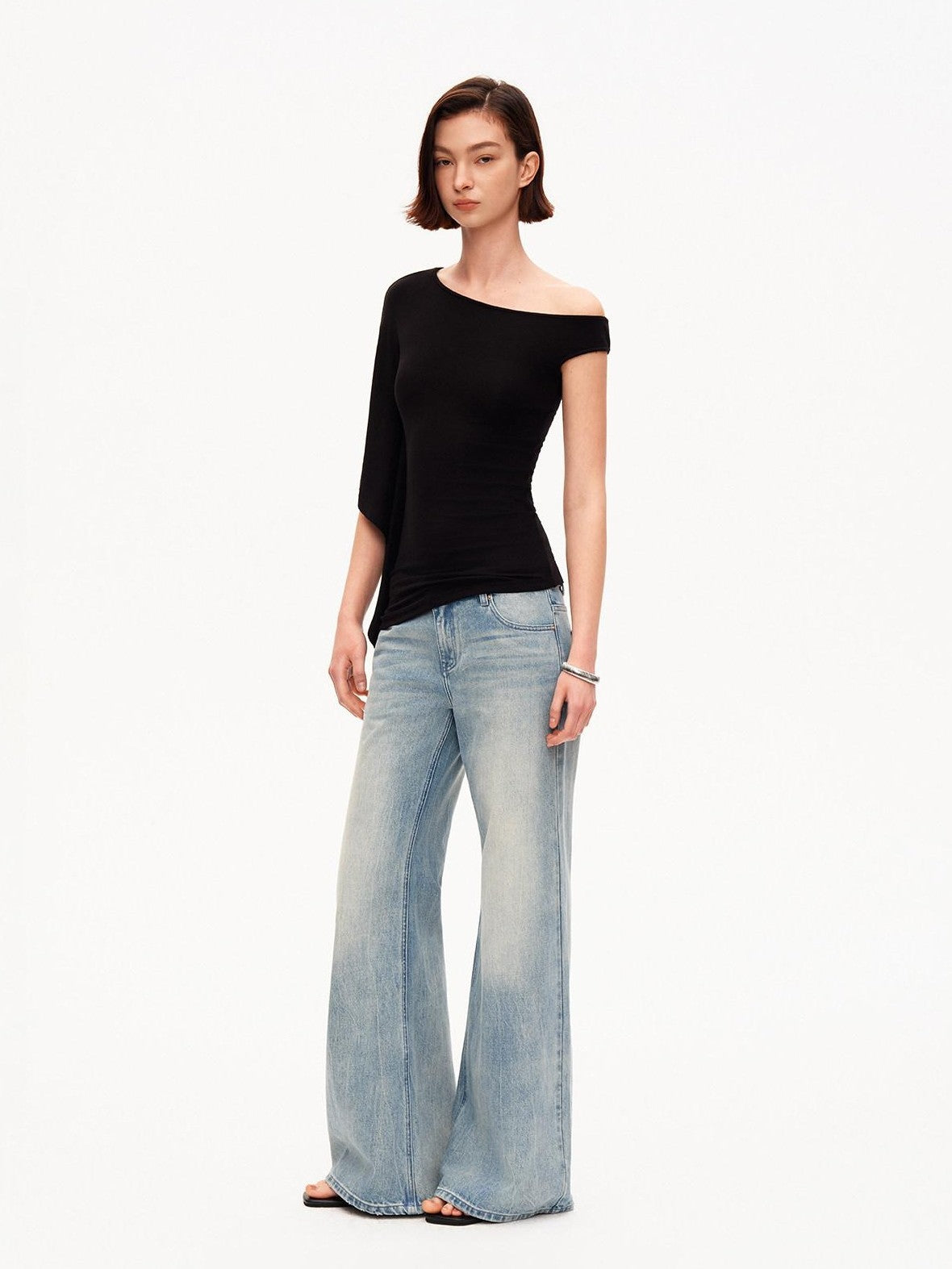 STRIKE A POSE Asymmetric Slanted Knit Short Sleeve Women&