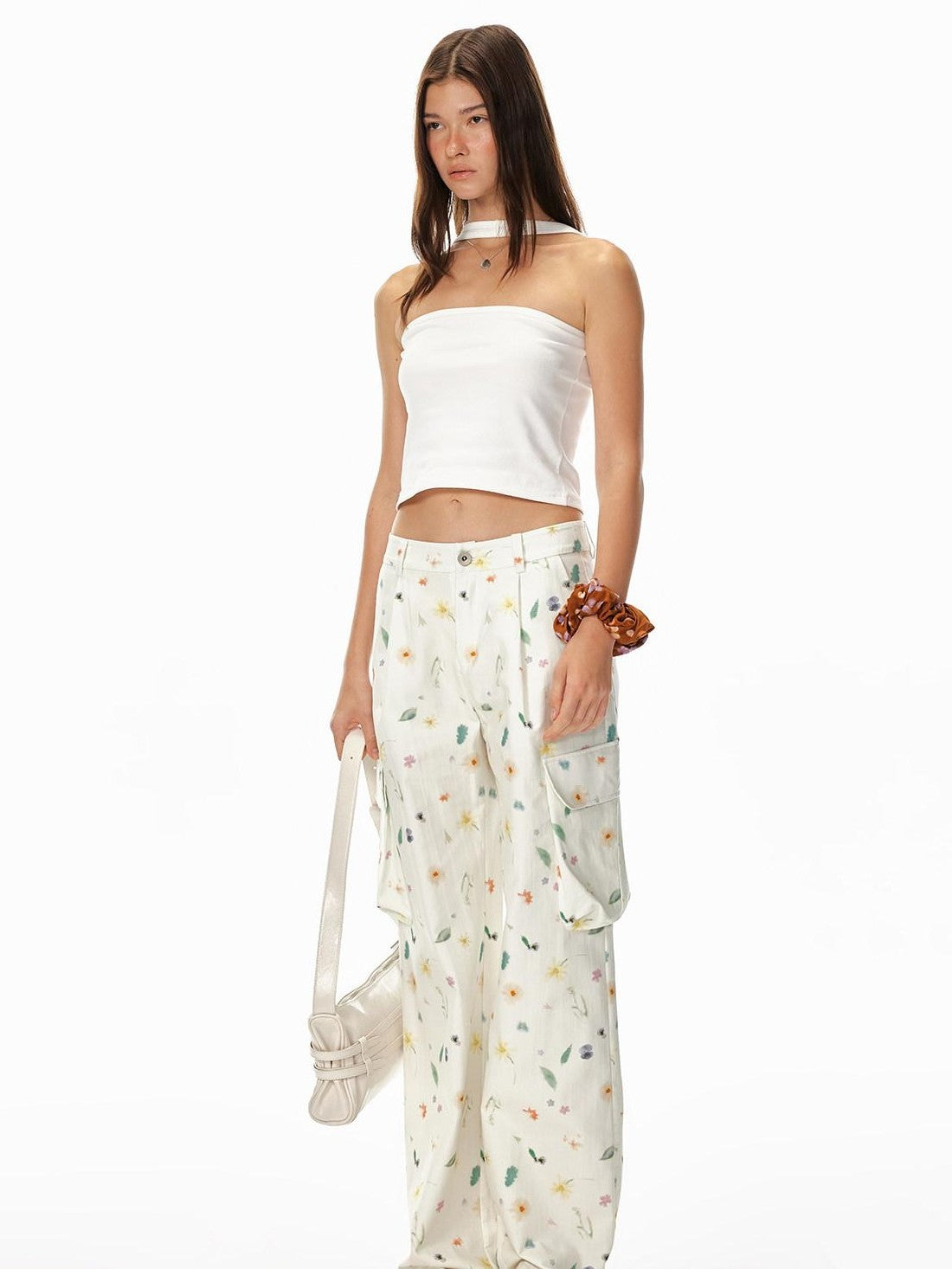 STRIKE A POSE Beige Floral Print 3d Pocket Cargo Women&