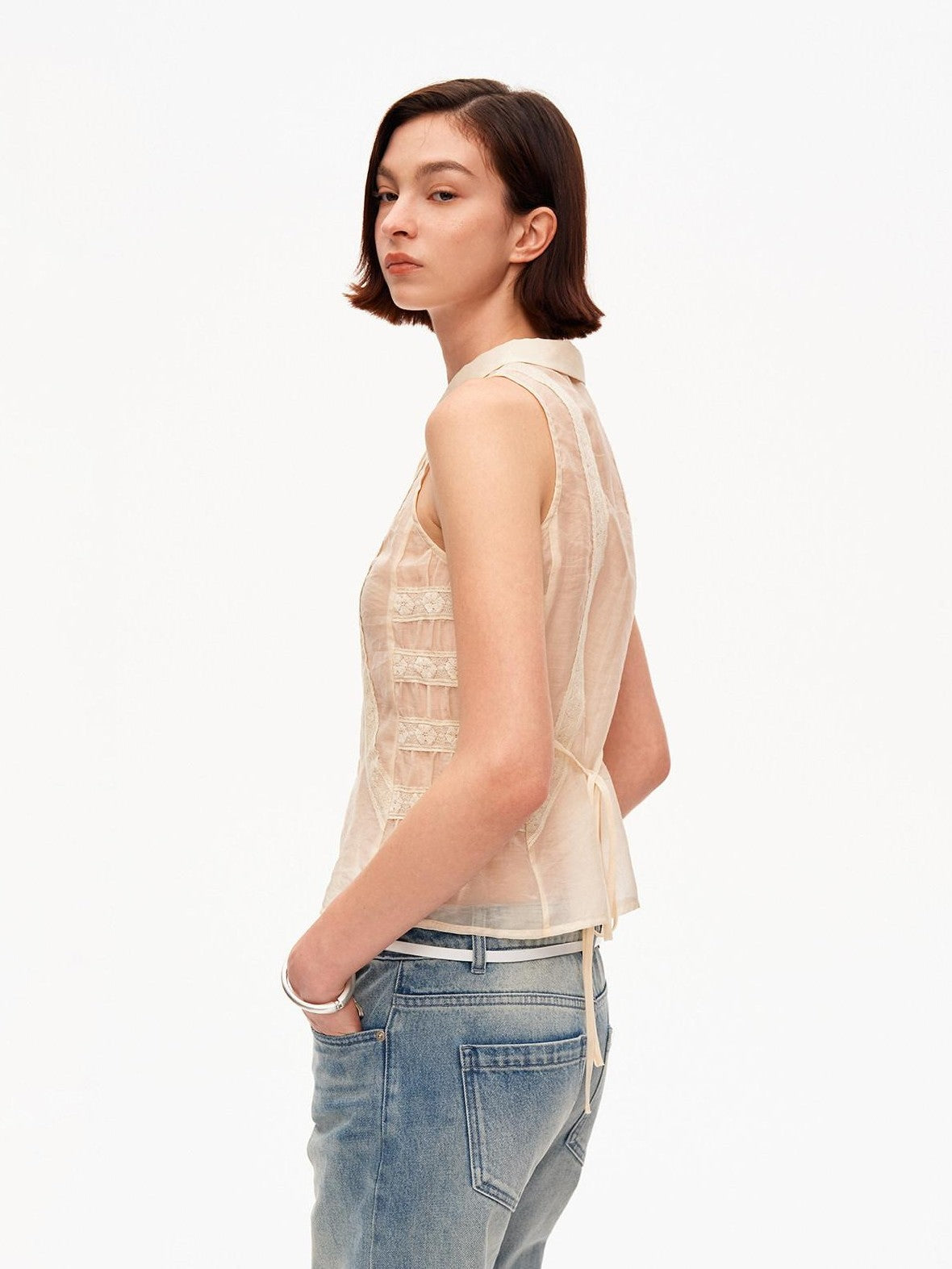 STRIKE A POSE Beige Lace Polo Collar Draped Slim Fit Women&