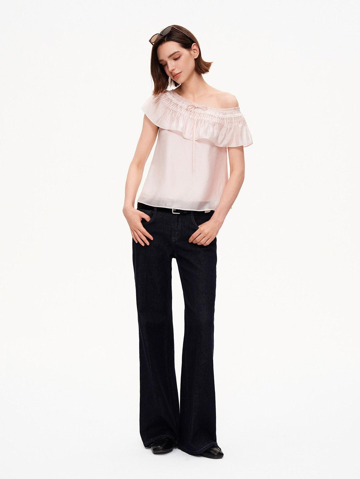 STRIKE A POSE Blush Pink Ruffle Lace Diagonal Women&