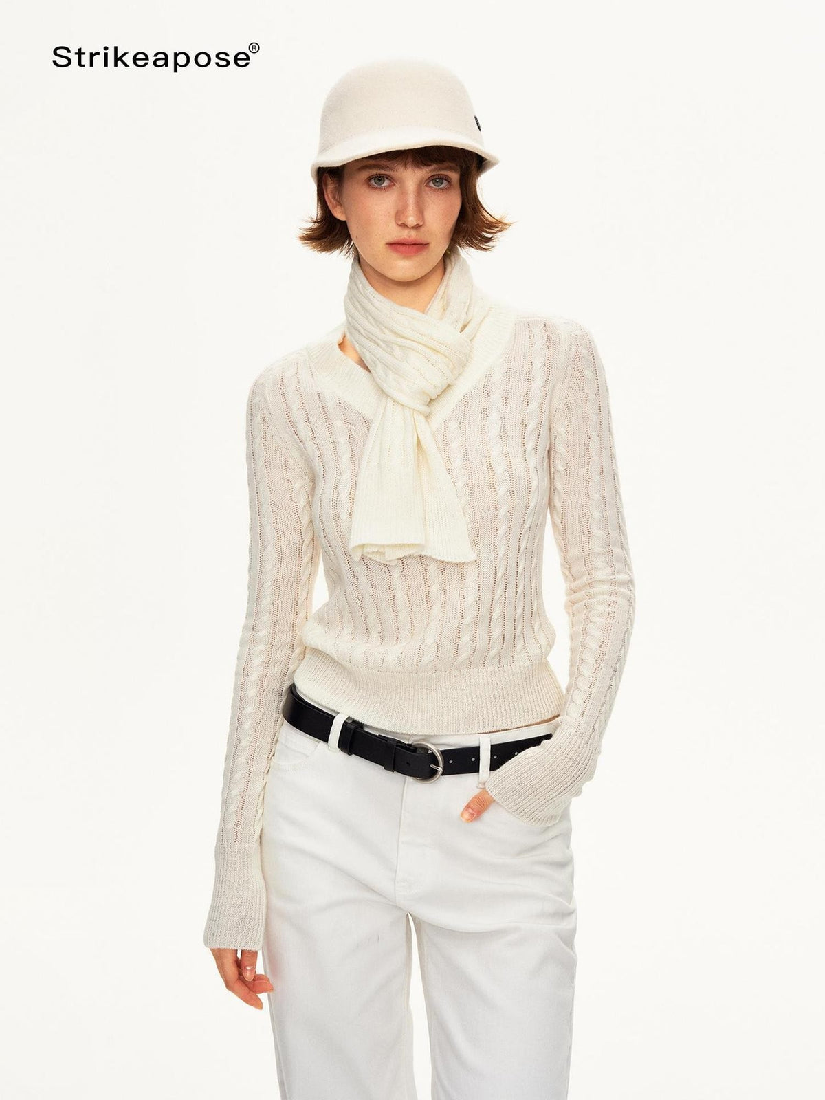 STRIKE A POSE Cable Knit V-neck Wool Blend Women&