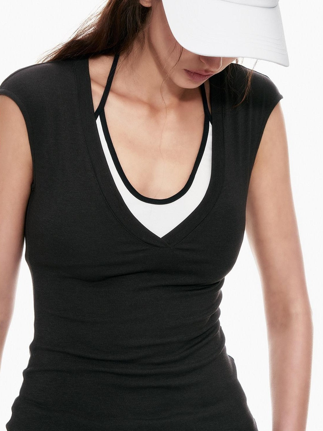 STRIKE A POSE Minimal V-neck Slim Fit Stretch Lightweight Viscose Women&