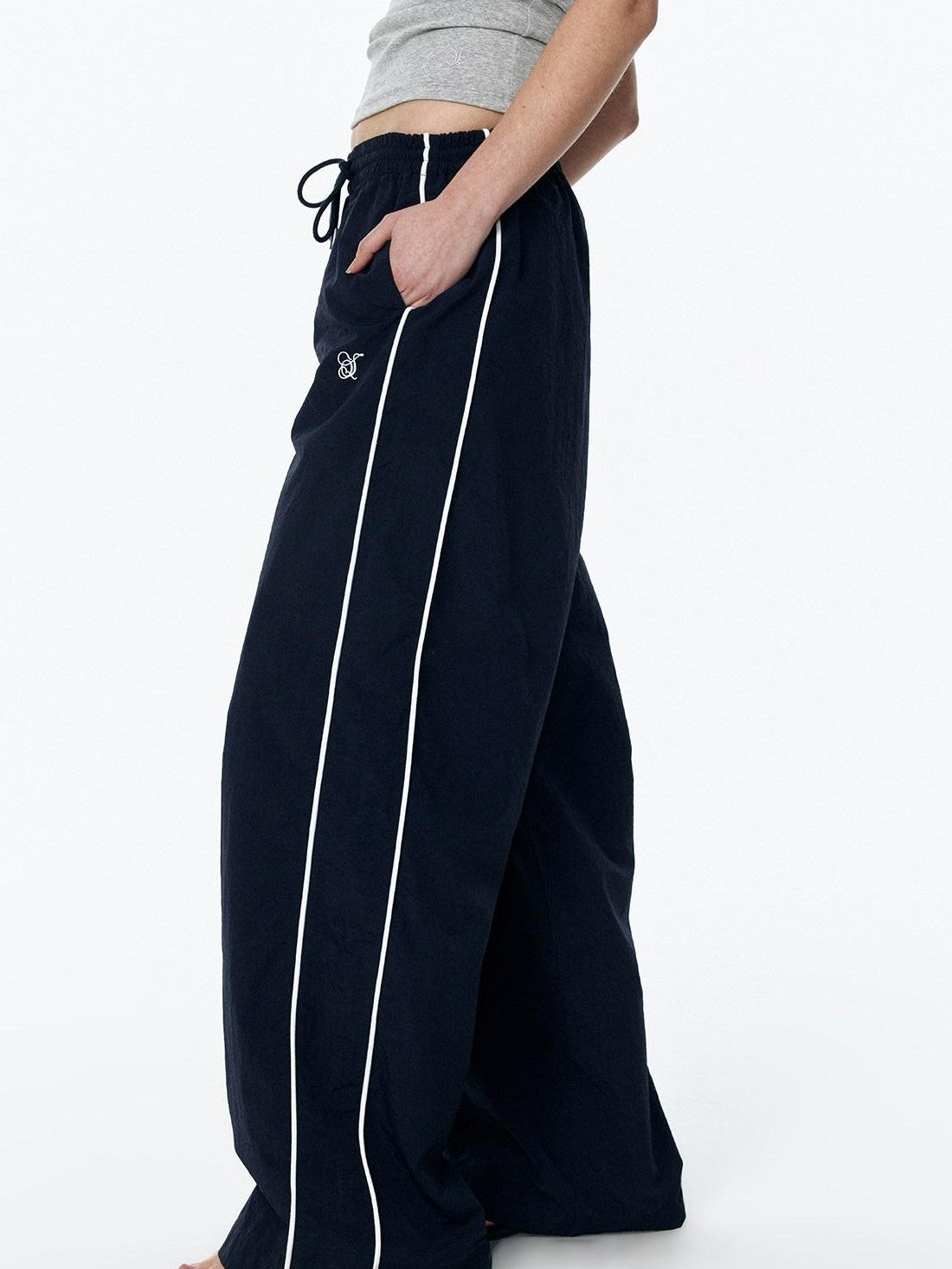 STRIKE A POSE Navy Colorblock Drapey Cargo Slight Flare Women&