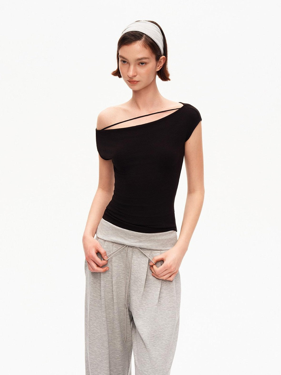 STRIKE A POSE Soft Wool Knit Asymmetrical Slim Women&