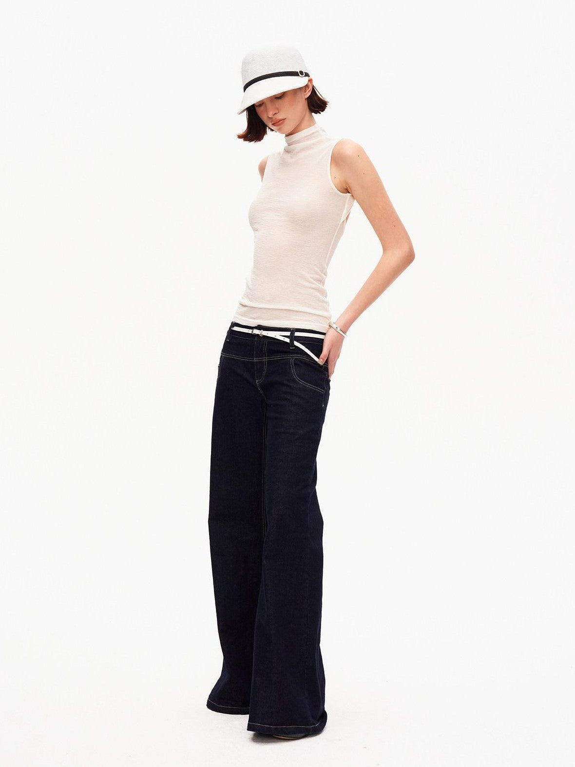STRIKE A POSE Subtle Back Reveal Mock Neck Slim Knit Women&