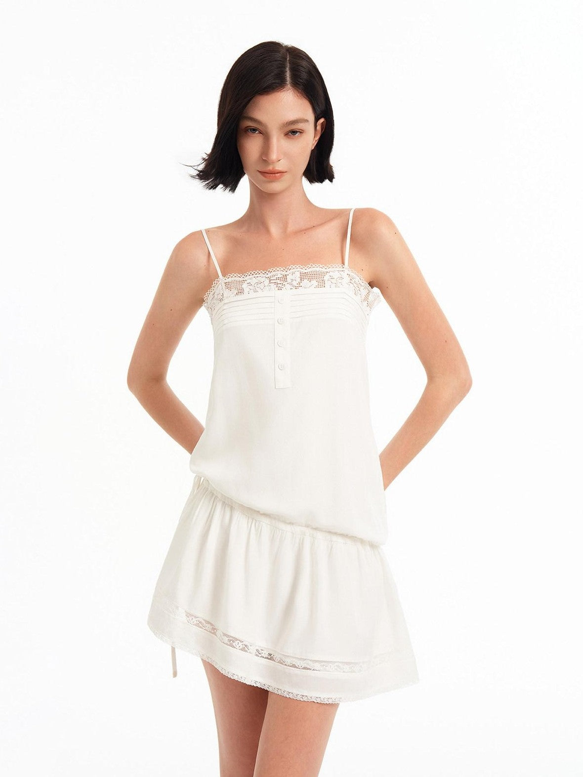 STRIKE A POSE White Pleated Lace Trim Button A Line Women&