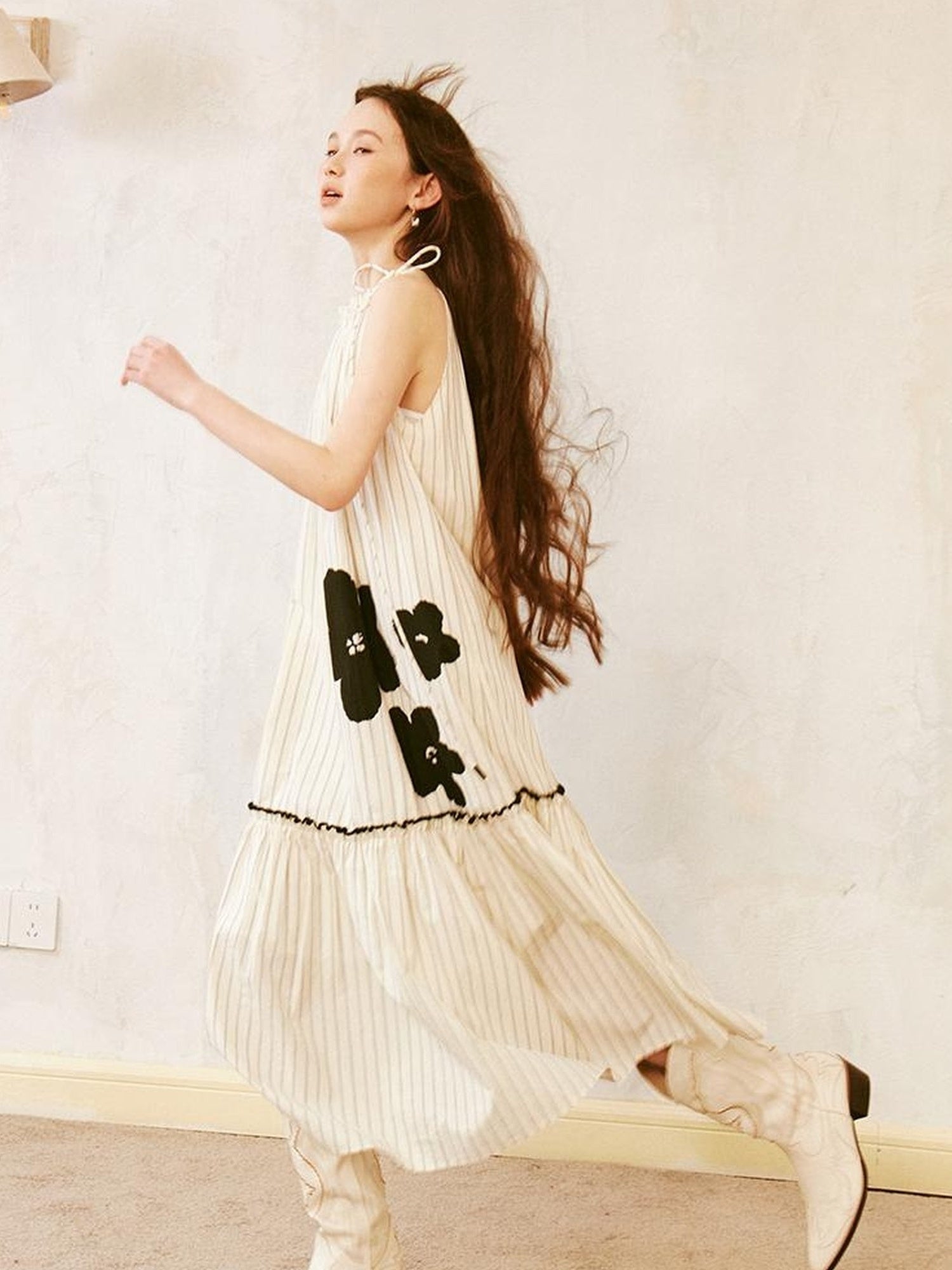 DIDDI MODA Silver Stripe Halter Neck A Line Maxi Dress