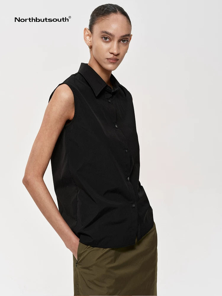 Single Row Button Sleeveless Cotton Shirt in Black and Red