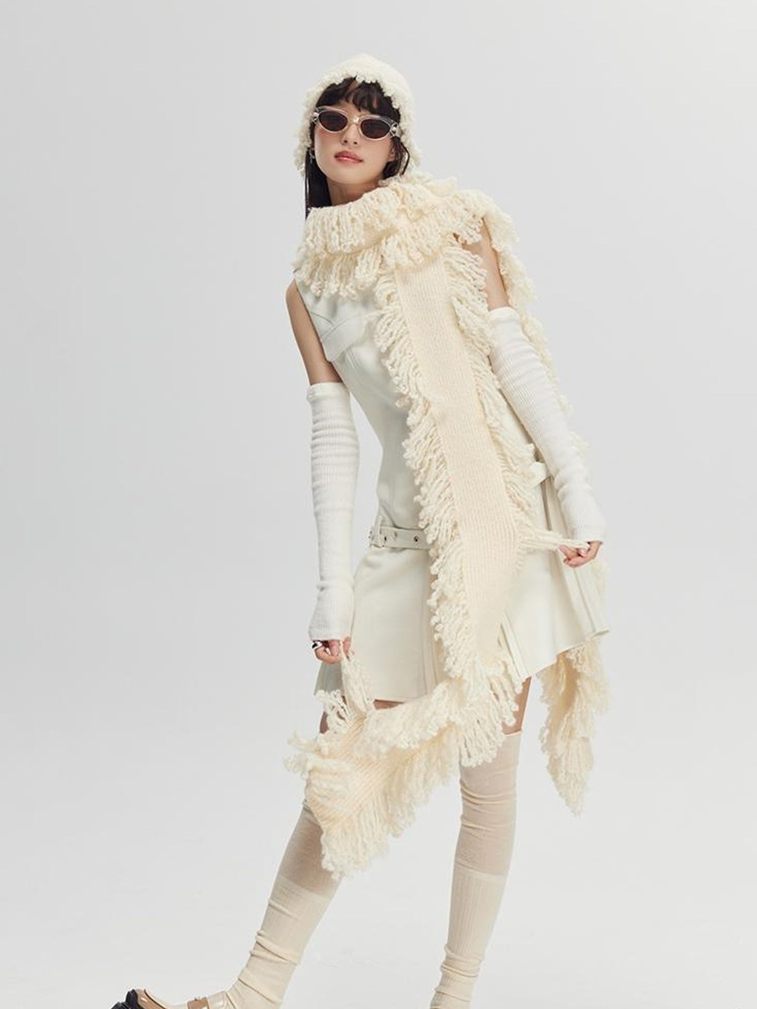 DIDDI MODA Snow Elf Cozy Fringe Hat Scarf Set