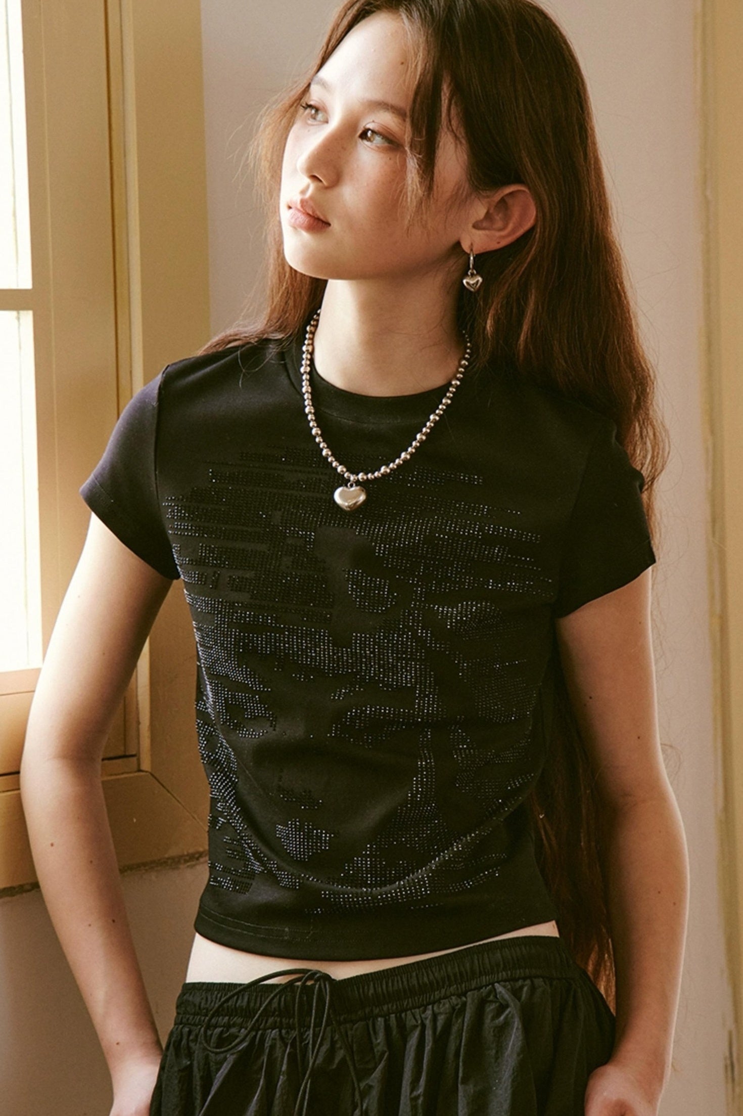 DIDDI MODA Sparkling Abstract Face Crop Tee With Rhinestones