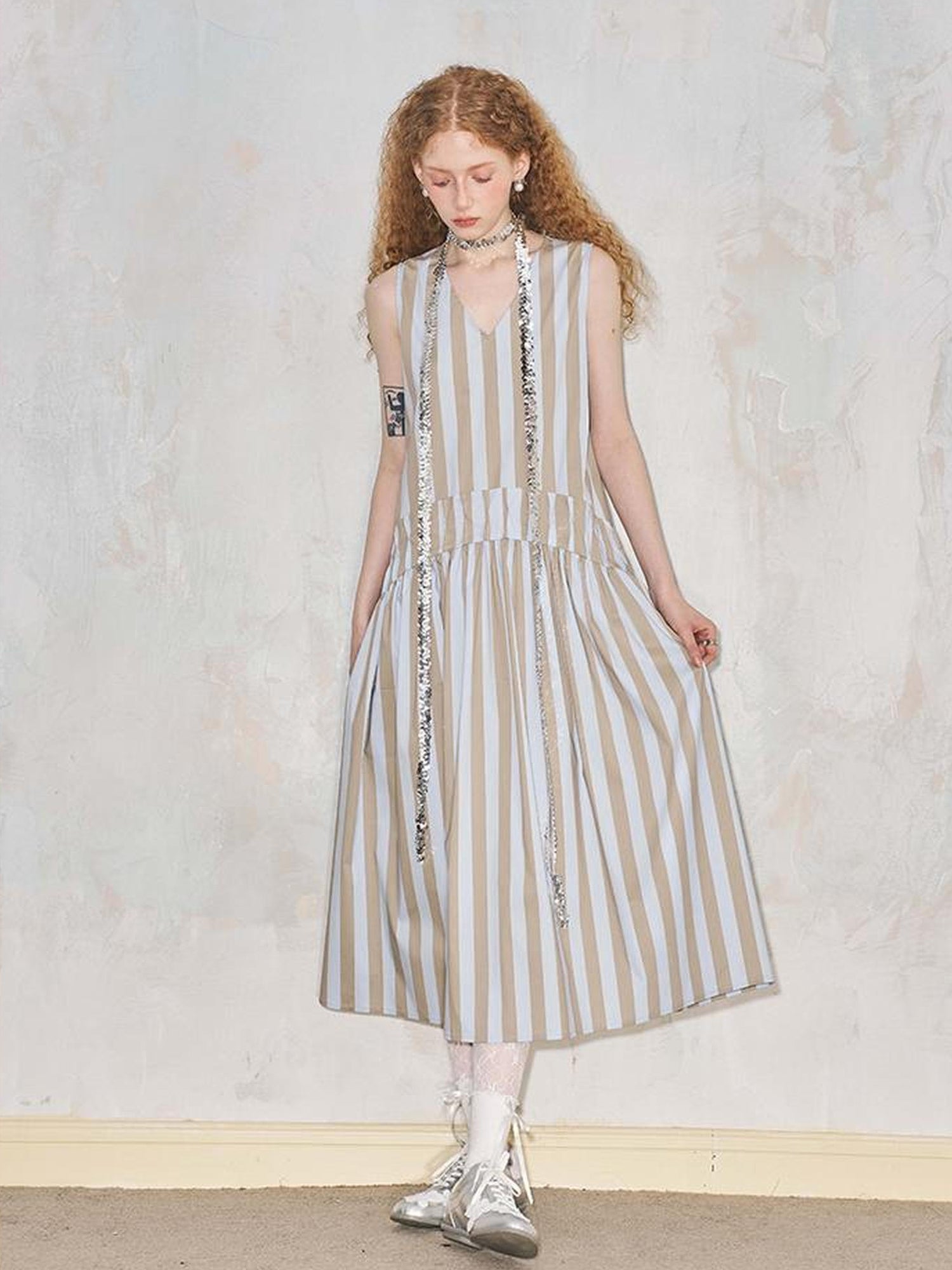 DIDDI MODA Summer V Neck Tuck Pleated Striped Maxi Dress