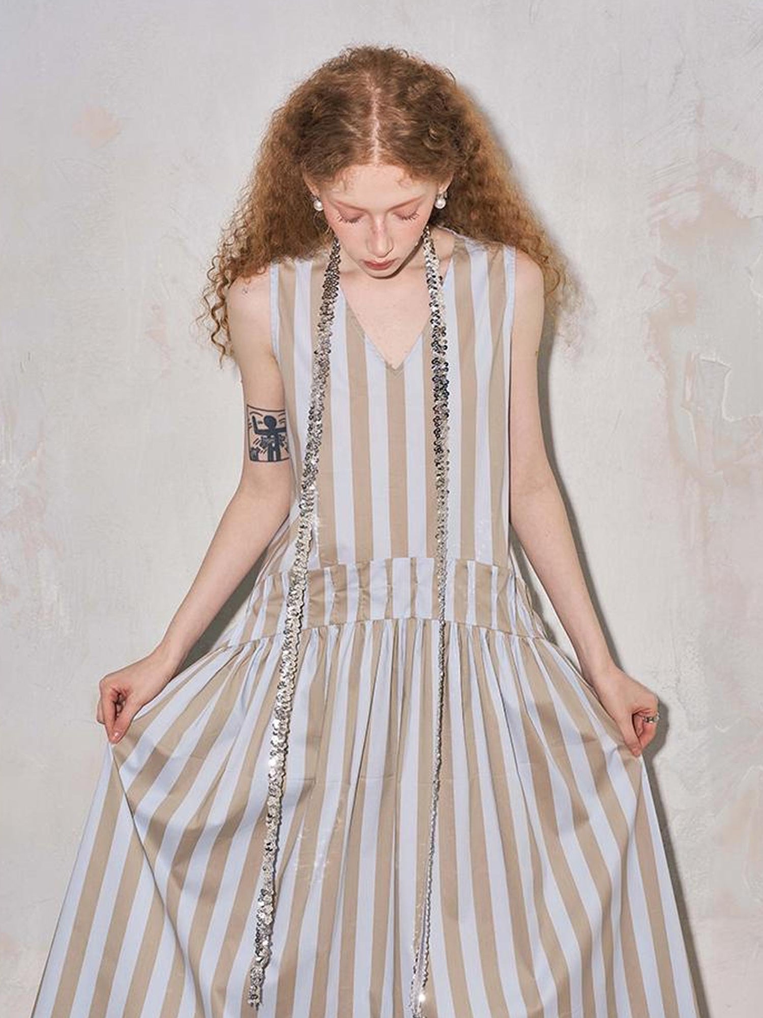 DIDDI MODA Summer V Neck Tuck Pleated Striped Maxi Dress