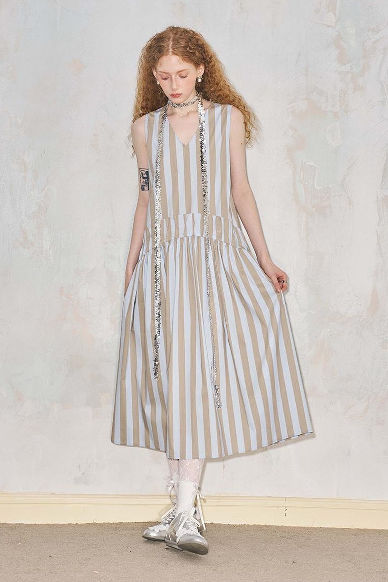 DIDDI MODA Summer V Neck Tuck Pleated Striped Maxi Dress