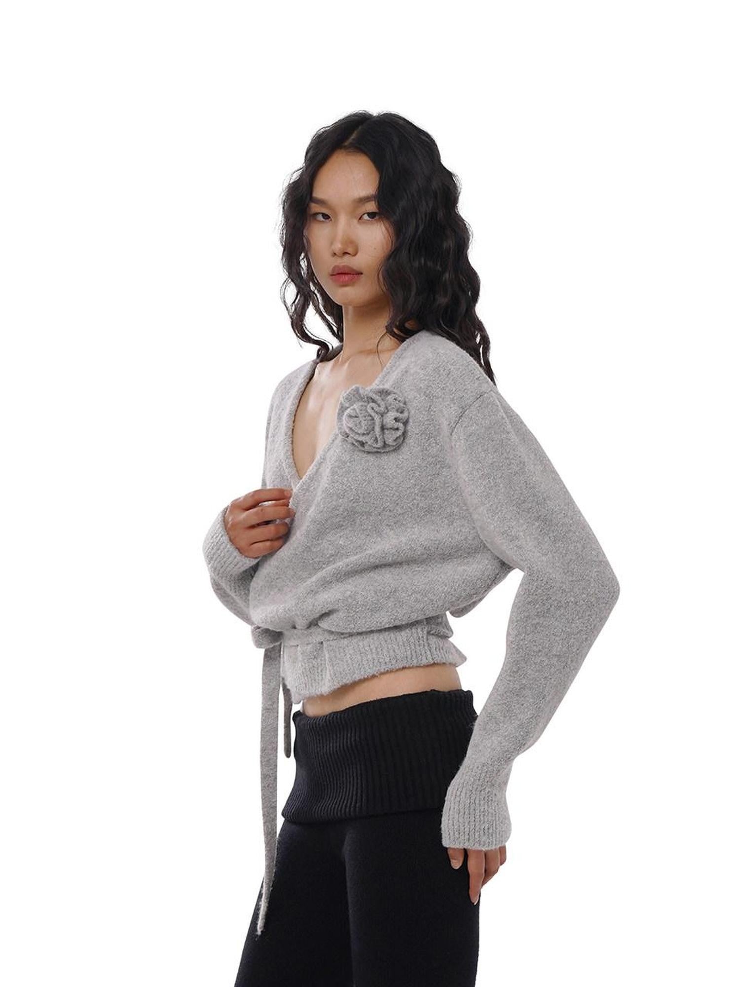 SweetChilling Cropped V-neck 3d Floral Loop Wrap Women&