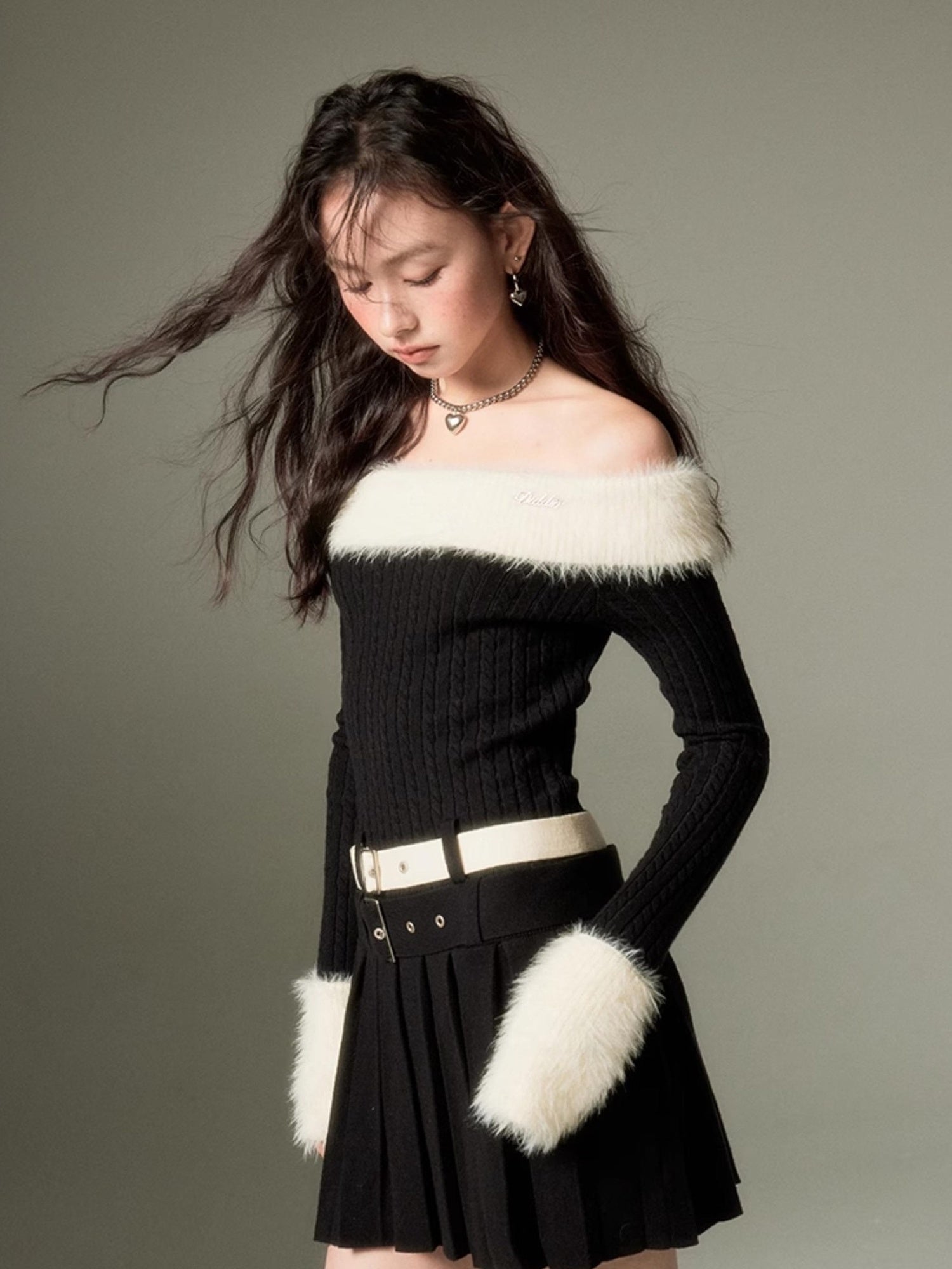 DIDDI MODA Sweet Cool Off Shoulder Knit Set With Dual Belts