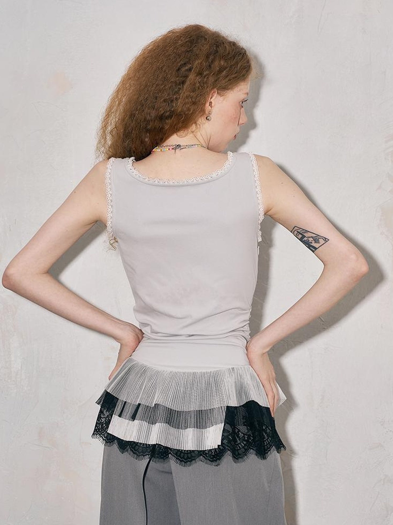 DIDDI MODA Sweet Edge Lace Trim Mesh Layered Crop Top