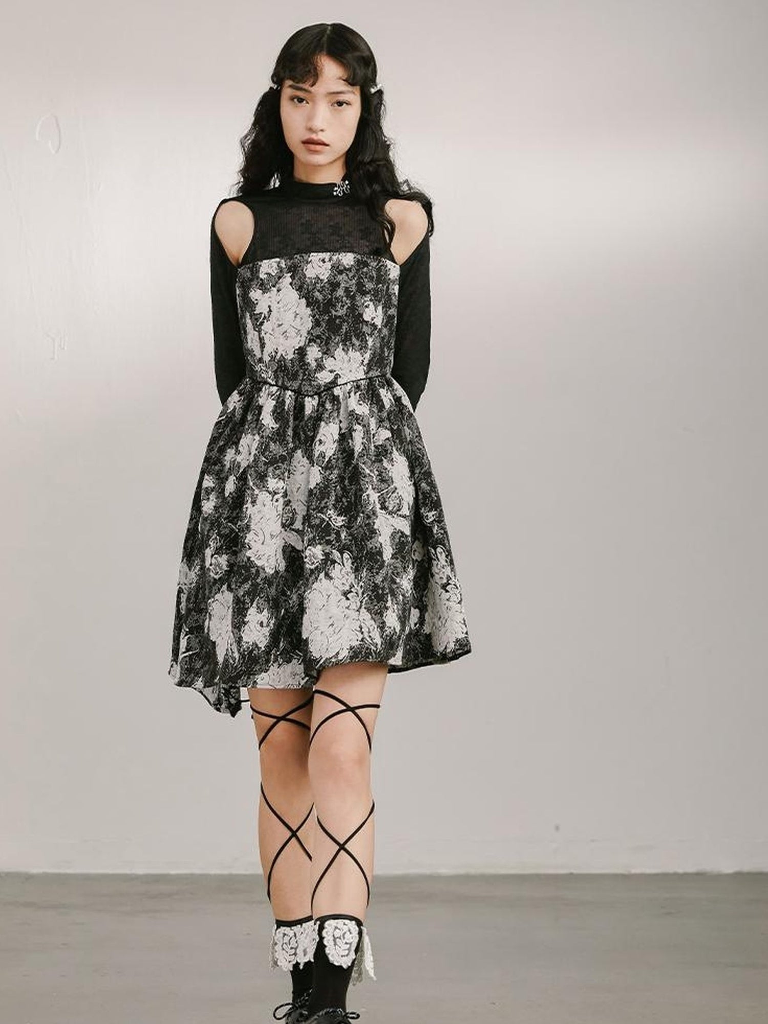 DIDDI MODA Sweet Goth Lace Shoulder Floral Mini Dress