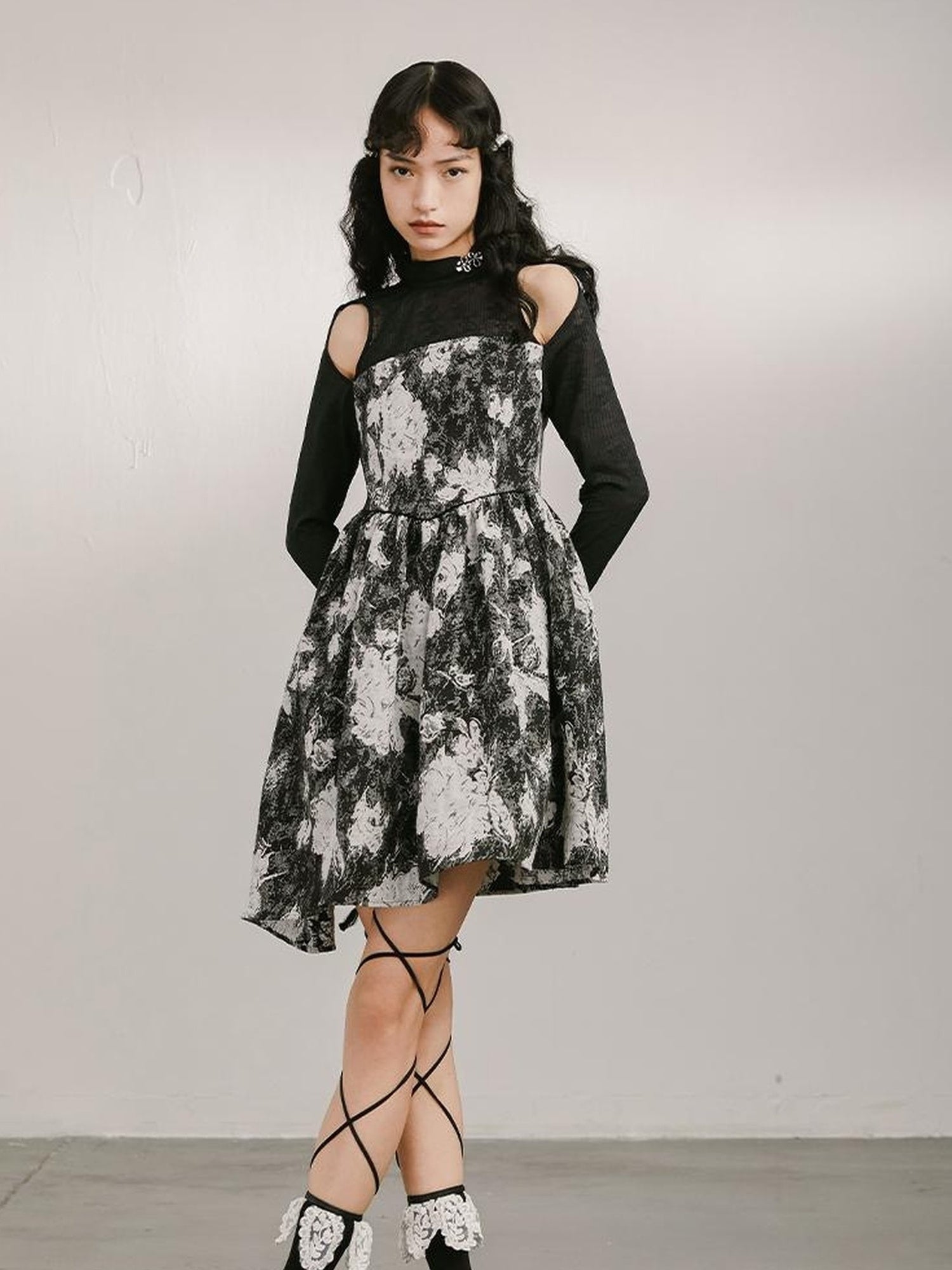 DIDDI MODA Sweet Goth Lace Shoulder Floral Mini Dress